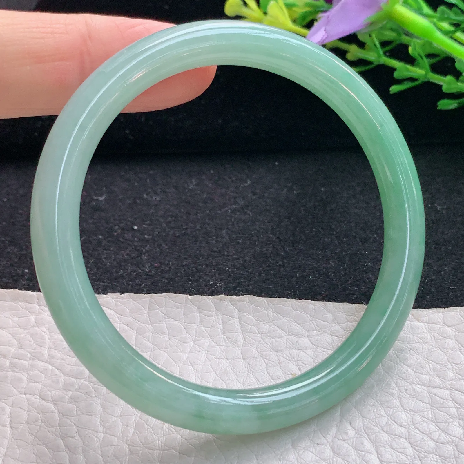 n自然光54*7*7.2叮当镯 翡翠a货玉手镯满绿圆条珠宝玉手环 美人镯