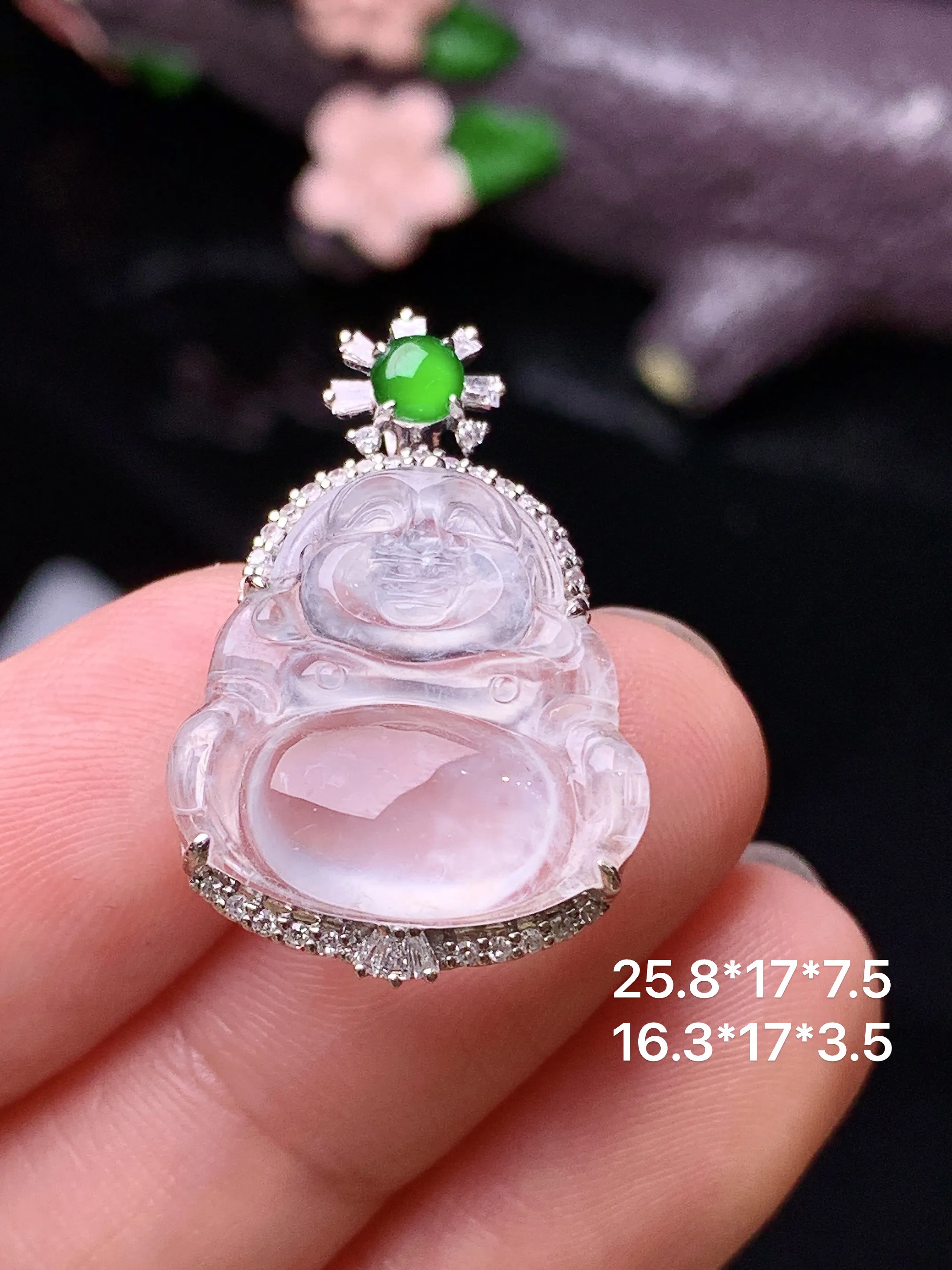 18k金钻镶嵌冰种佛公吊坠 玉质细腻 色泽清新艳丽 整体尺寸25.8*17*7.5