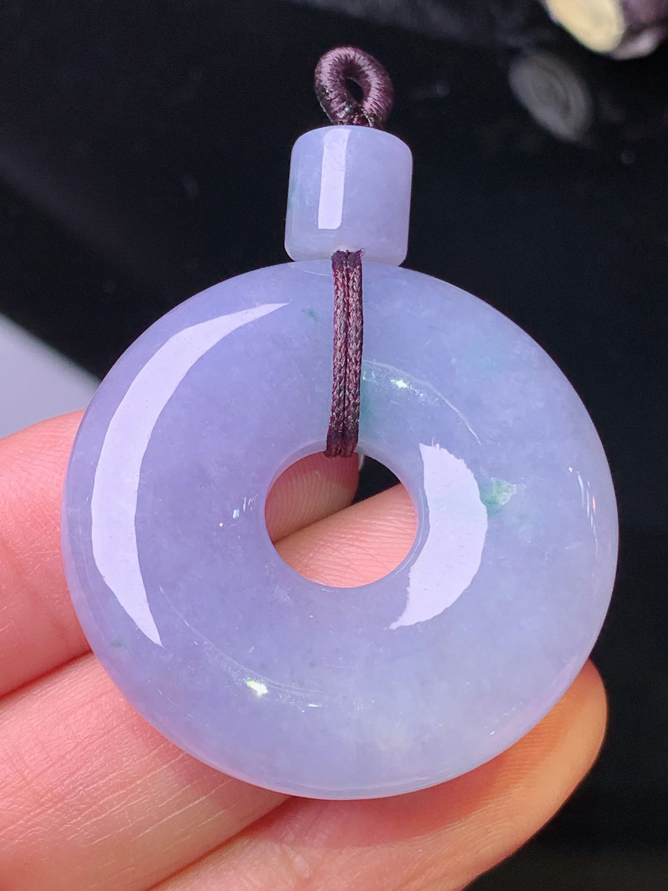 紫罗兰平安环吊坠 玉质细腻 色泽清新艳丽 整体尺寸33.3*7