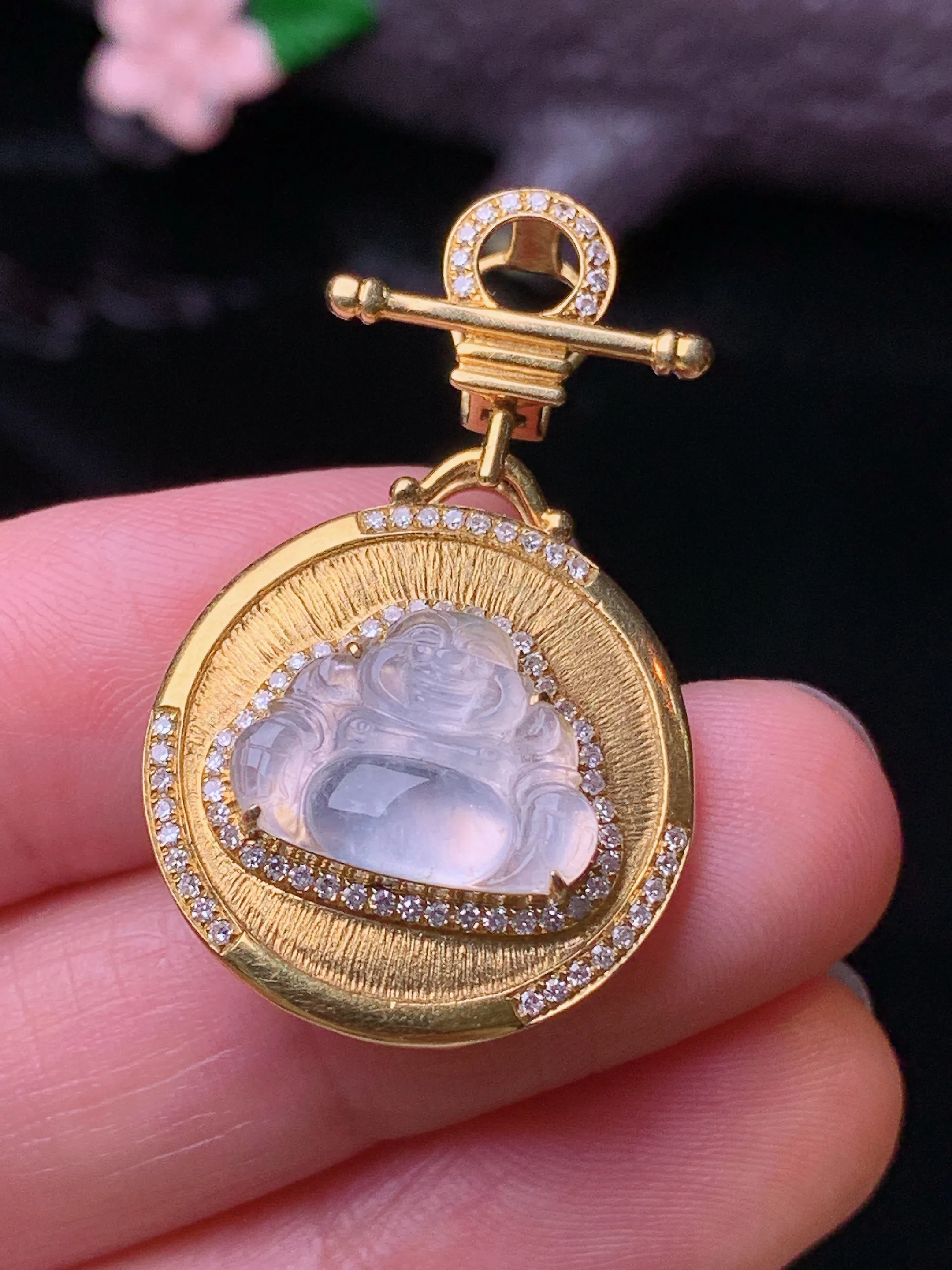 18k金钻镶嵌冰种佛公吊坠 玉质细腻 色泽清新艳丽 整体尺寸33.3*20.6*7.2