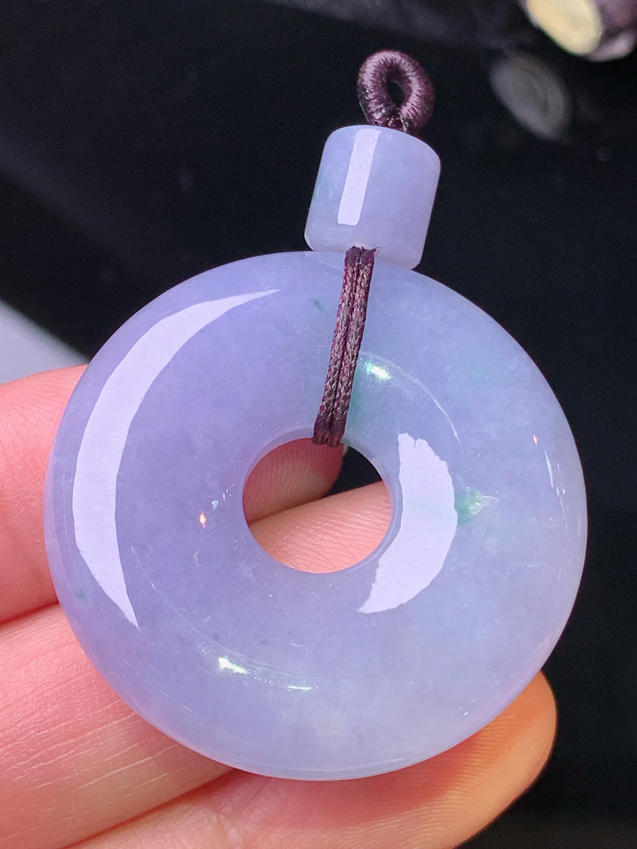 紫罗兰平安环吊坠 玉质细腻 色泽清新艳丽 整体尺寸33.3*7