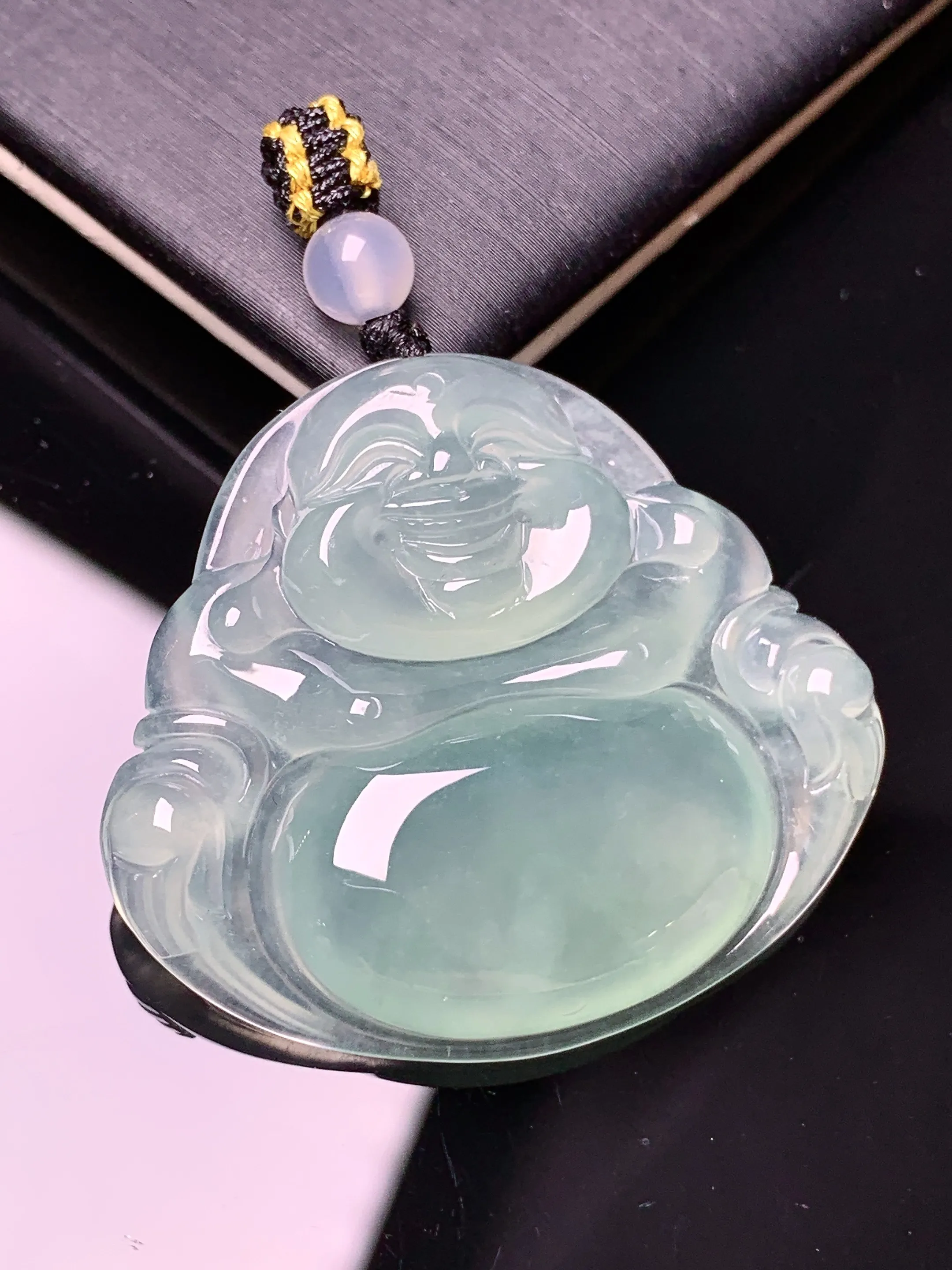 冰种佛公吊坠 玉质细腻 色泽清新艳丽 整体尺寸32.3*36*6