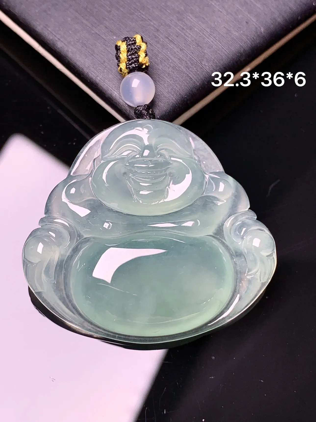 冰种佛公吊坠 玉质细腻 色泽清新艳丽 整体尺寸32.3*36*6