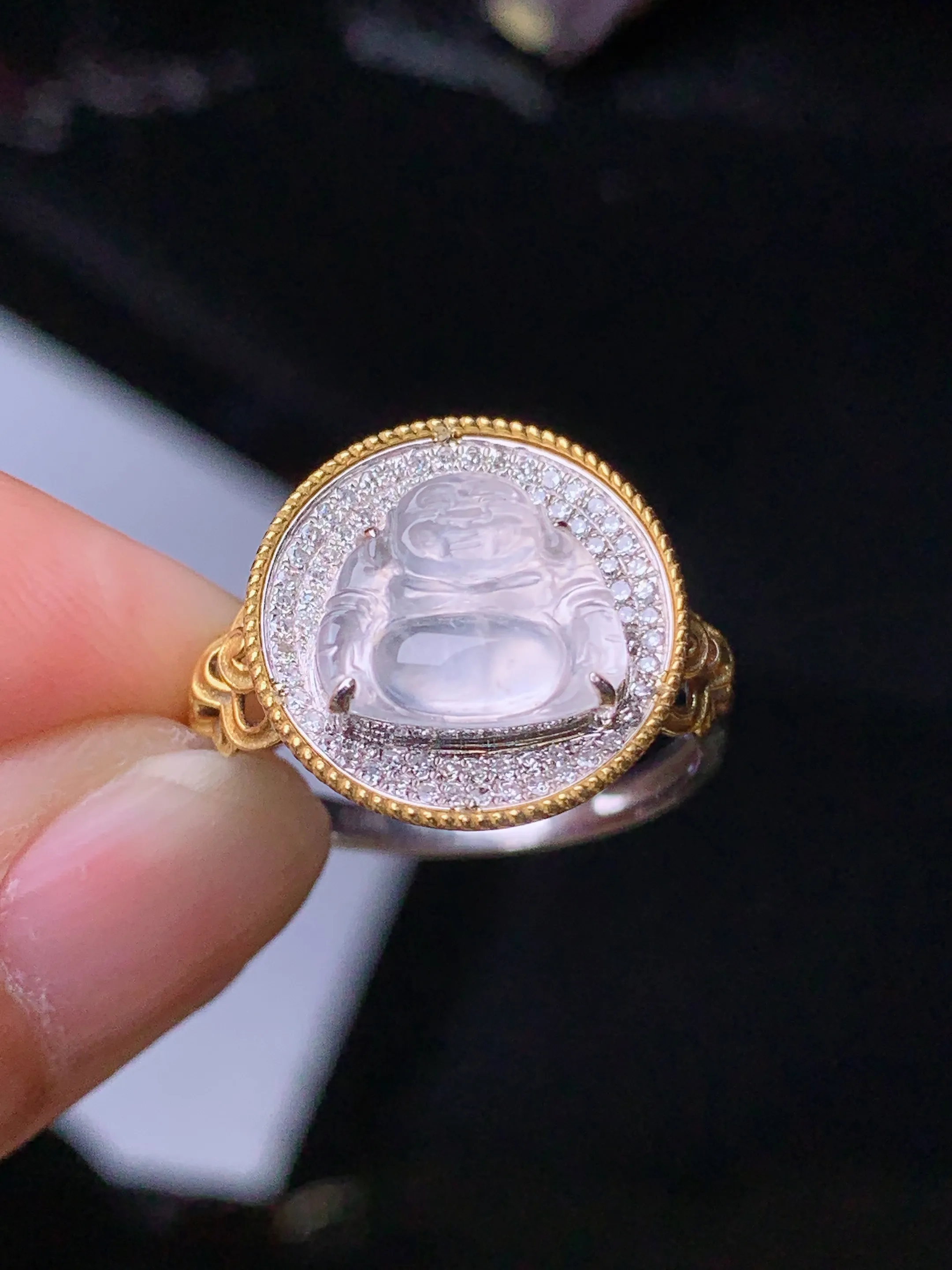 18k金钻镶嵌冰种佛公戒指 玉质细腻 色泽清新艳丽 圈口14 整体尺寸17.3*6.3