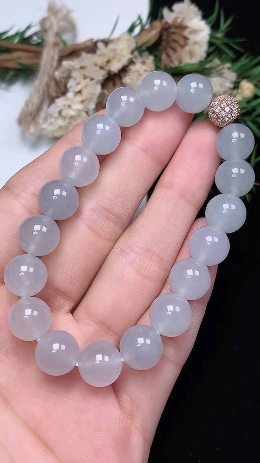 翡翠a货冰种白冰圆珠手串，尺寸9.6-18颗，重量:30.78g