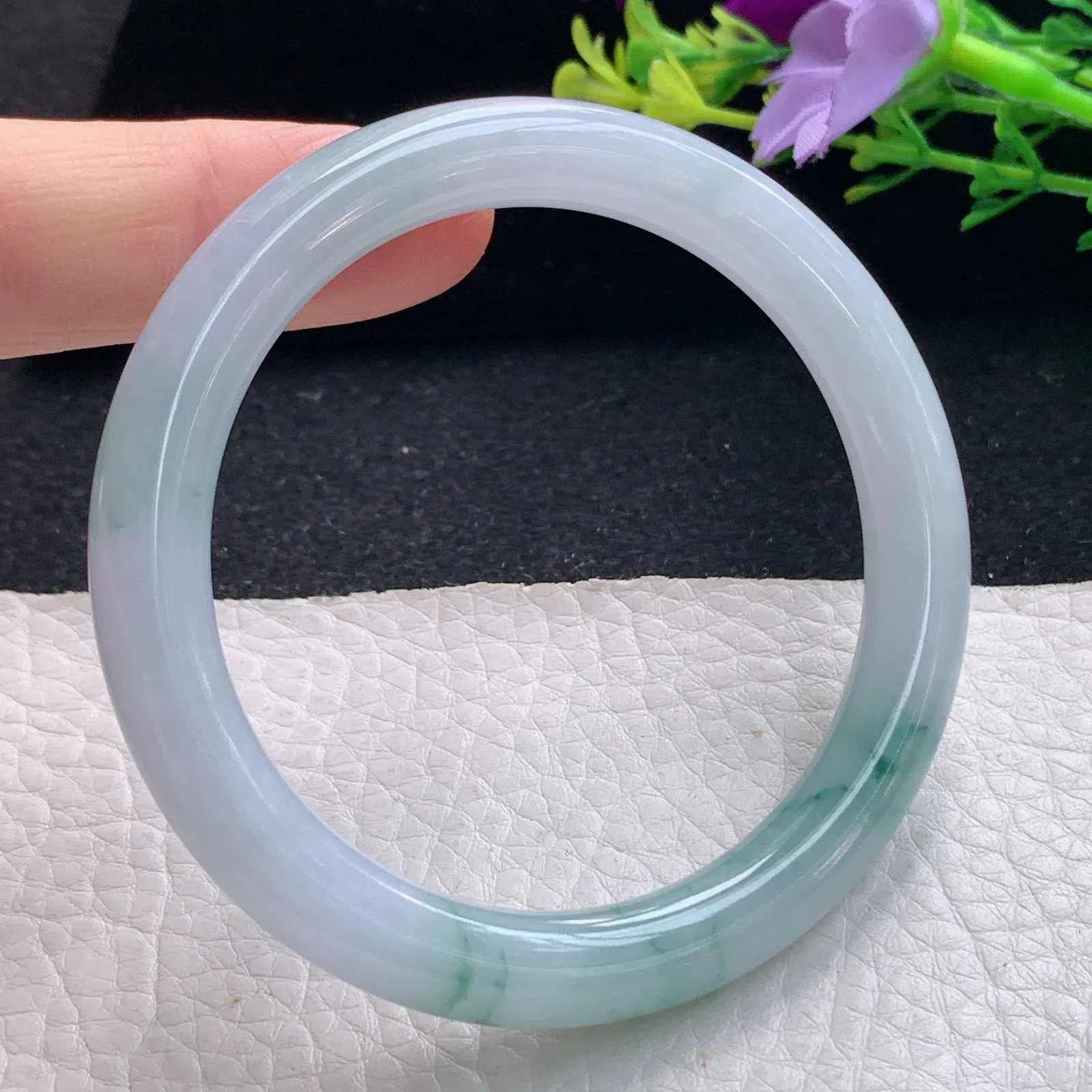 mq自然光53*8.4*8.2美人镯 天然缅甸翡翠冰飘花圆条珠宝玉手镯 叮当镯