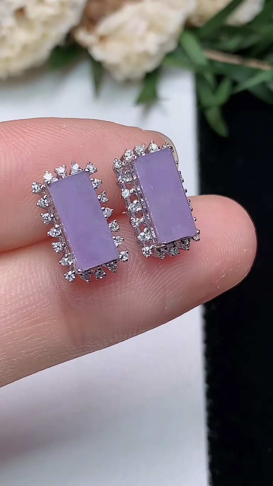 翡翠a货18k金冰种紫罗兰无事牌耳钉，尺寸9-4，重量:1.83g