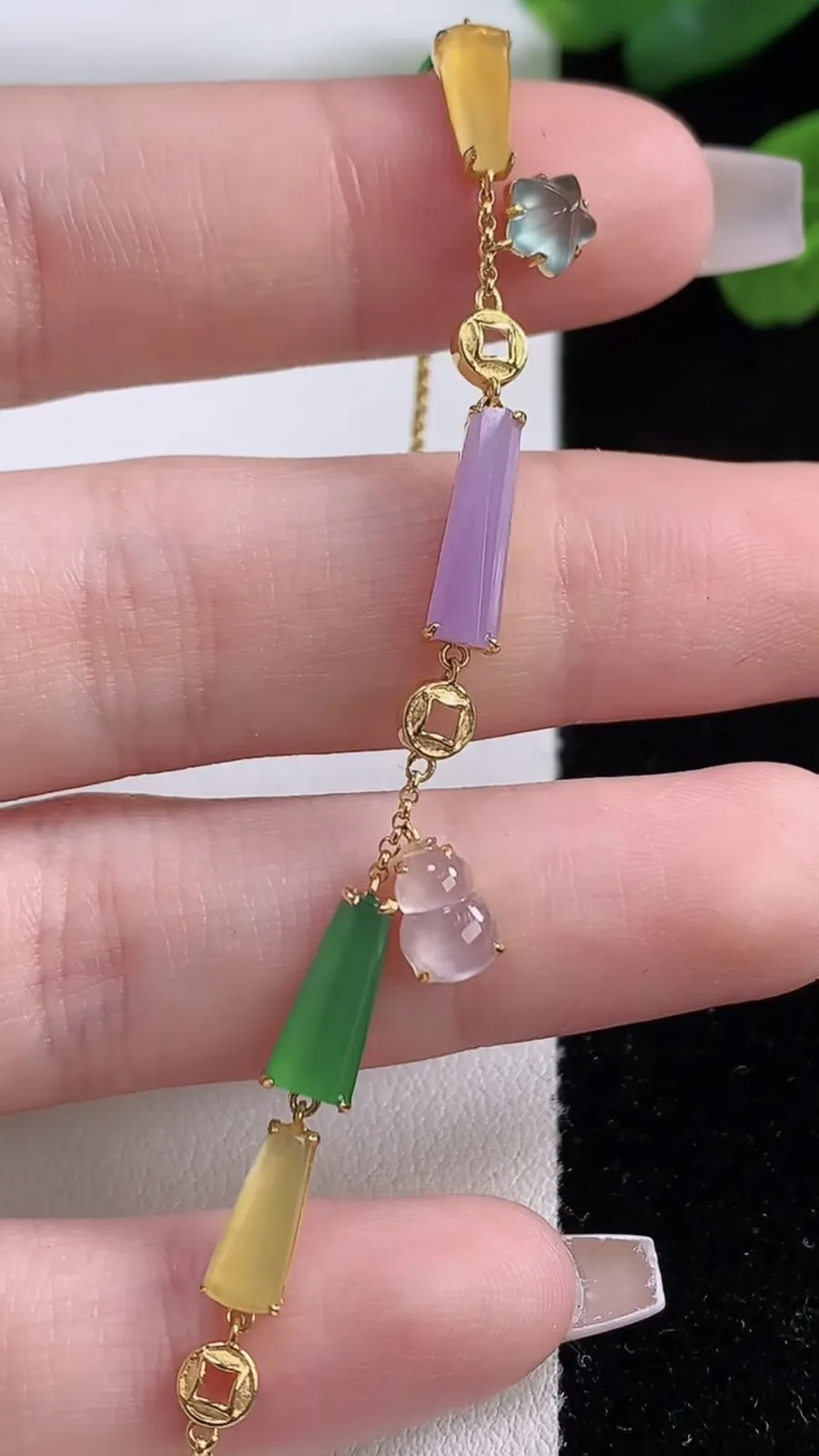 翡翠a货18K金冰种三彩满绿无事牌手链，尺寸12.4-3-3，重量:3.12g