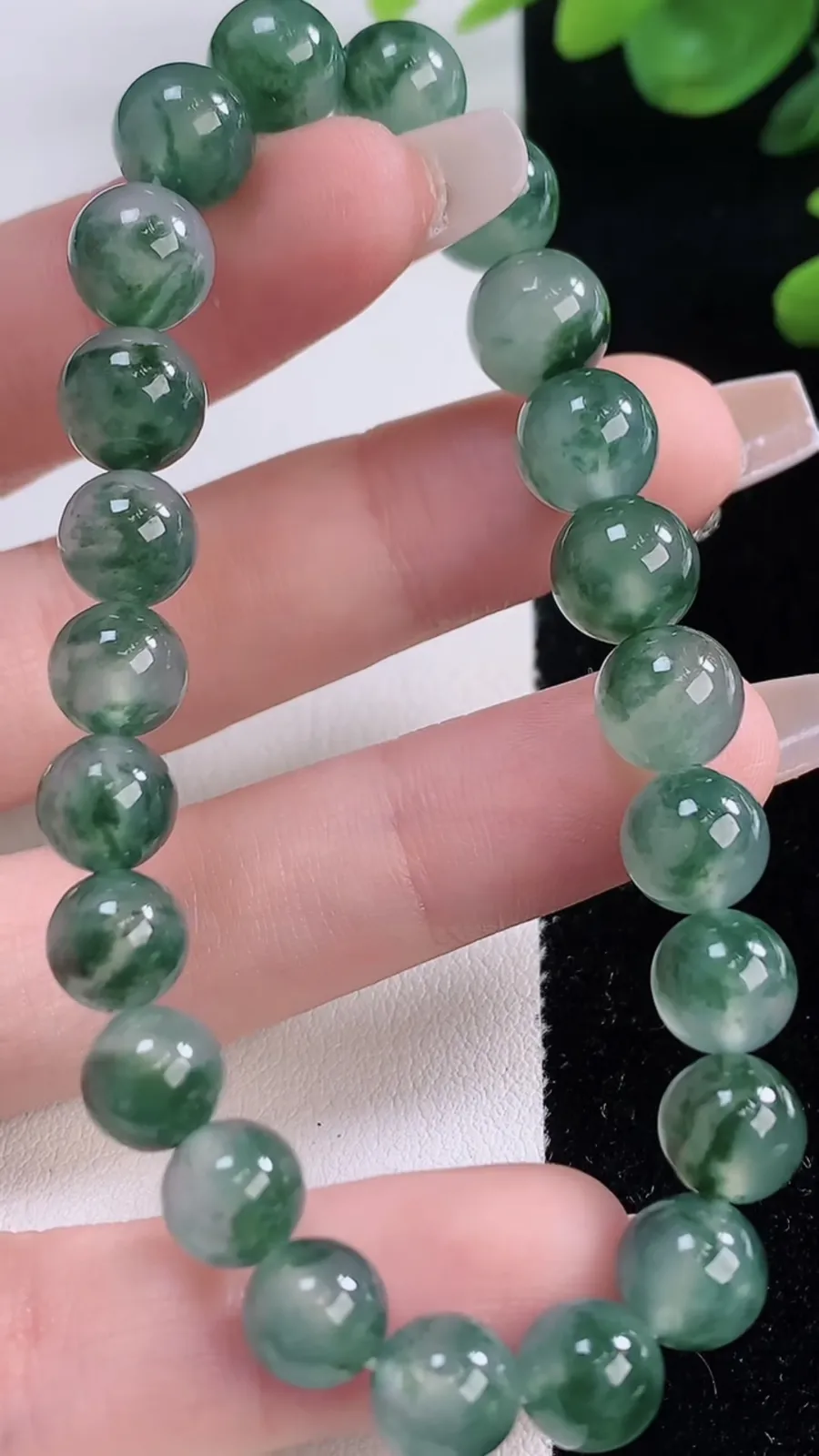 翡翠a货冰种飘花圆珠手串，尺寸9-23颗，重量:23.54g