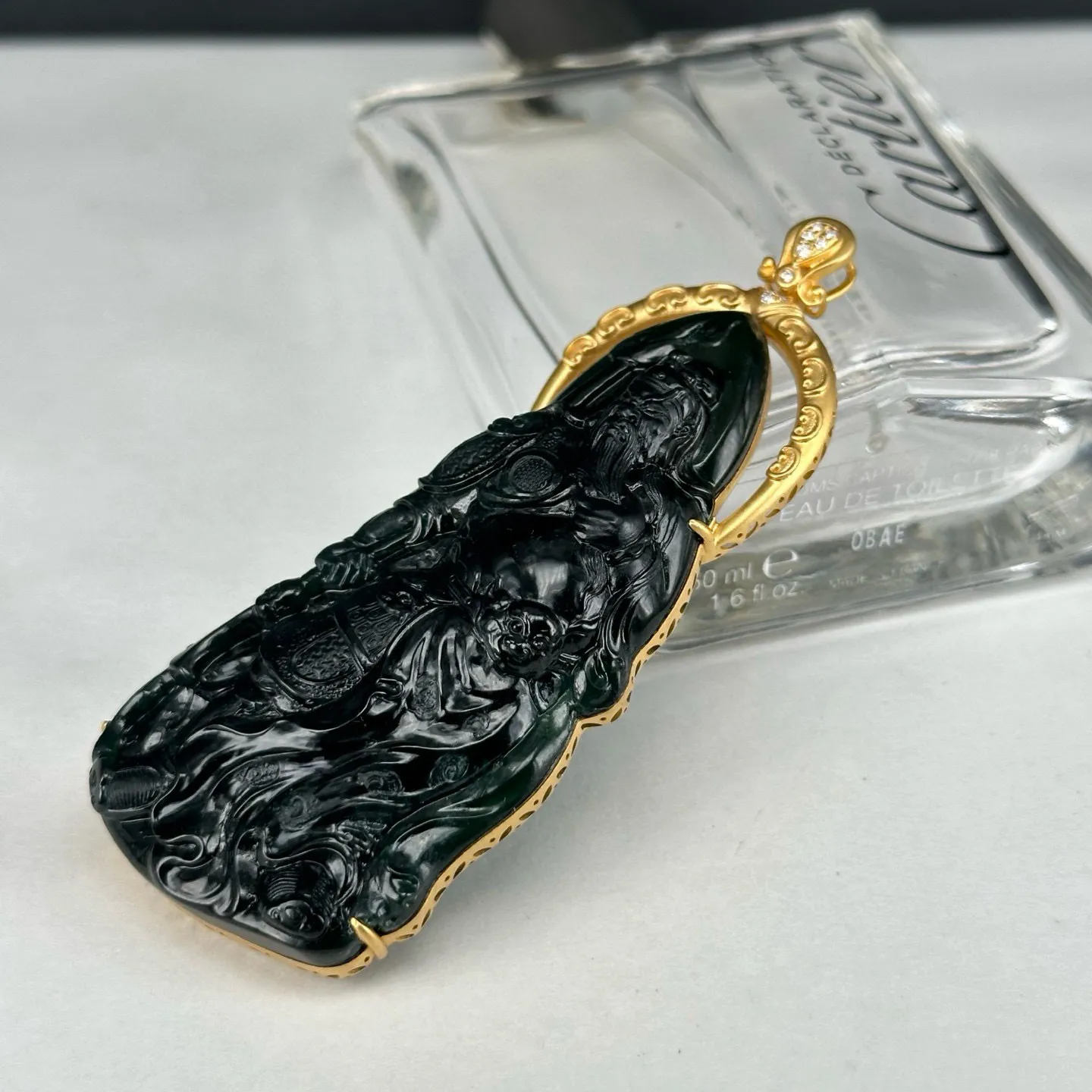 精品18k墨翠关公 种好色正 黑度极好 打灯通透 油性十足 尺寸82.4