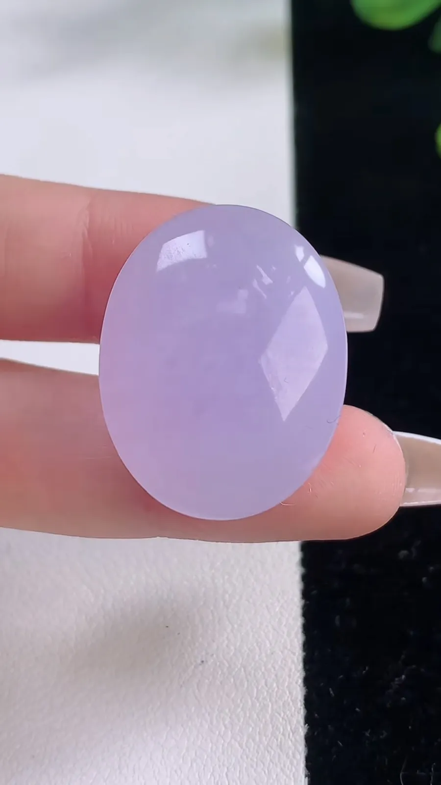 翡翠a货紫罗兰蛋面镶嵌件，尺寸28-21.7-13，重量:14.25g