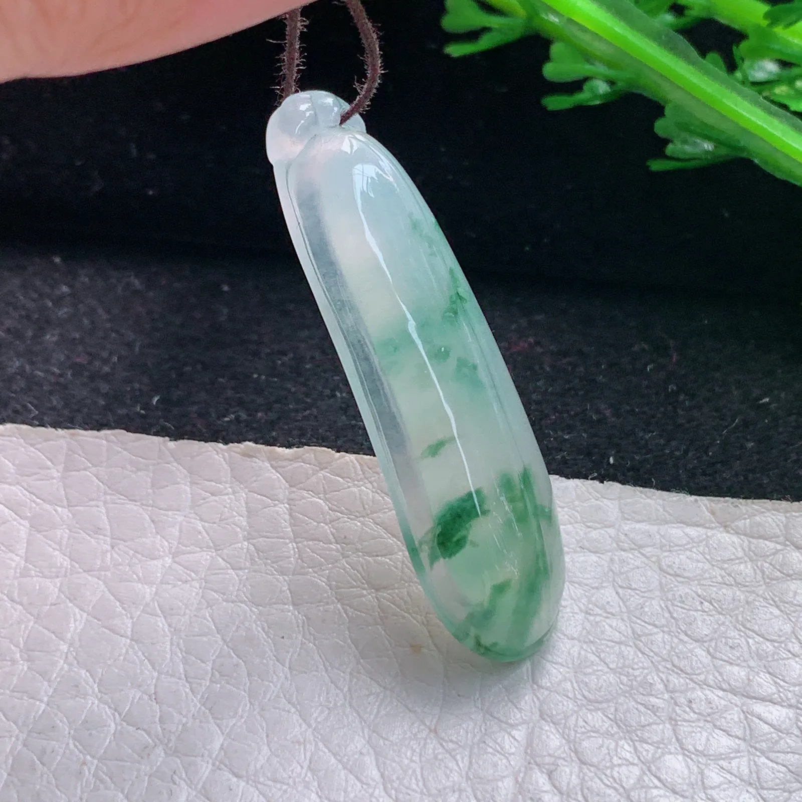 gp实拍34.2*14.8*6缅甸翡翠a货精雕冰飘花福瓜玉吊坠 玉挂件