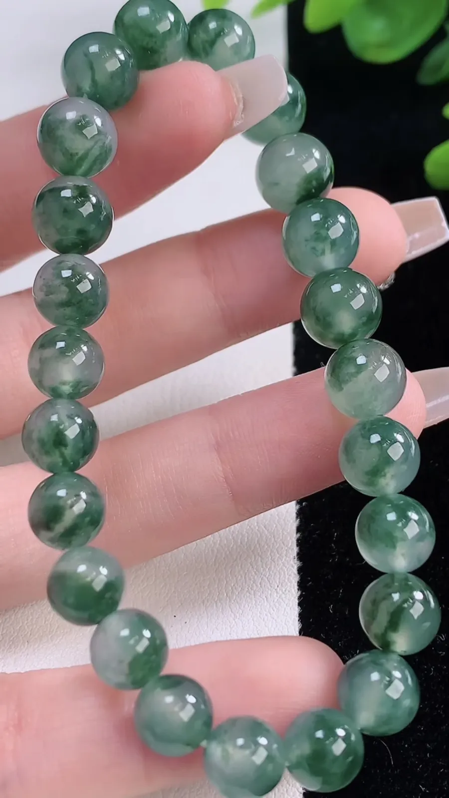 翡翠a货冰种飘花圆珠手串，尺寸9-23颗，重量:23.54g