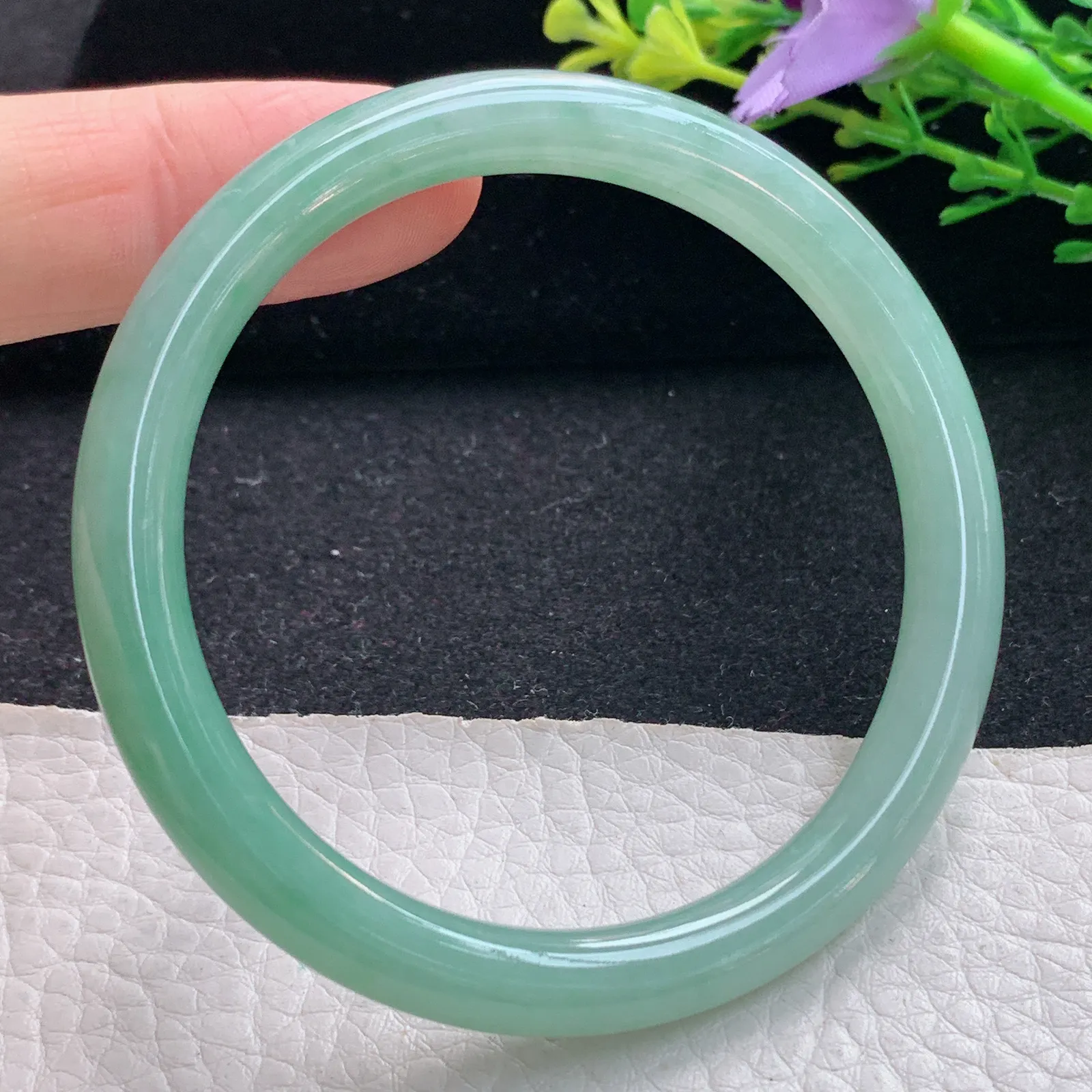 n自然光54*7*7.2叮当镯 翡翠a货玉手镯满绿圆条珠宝玉手环 美人镯