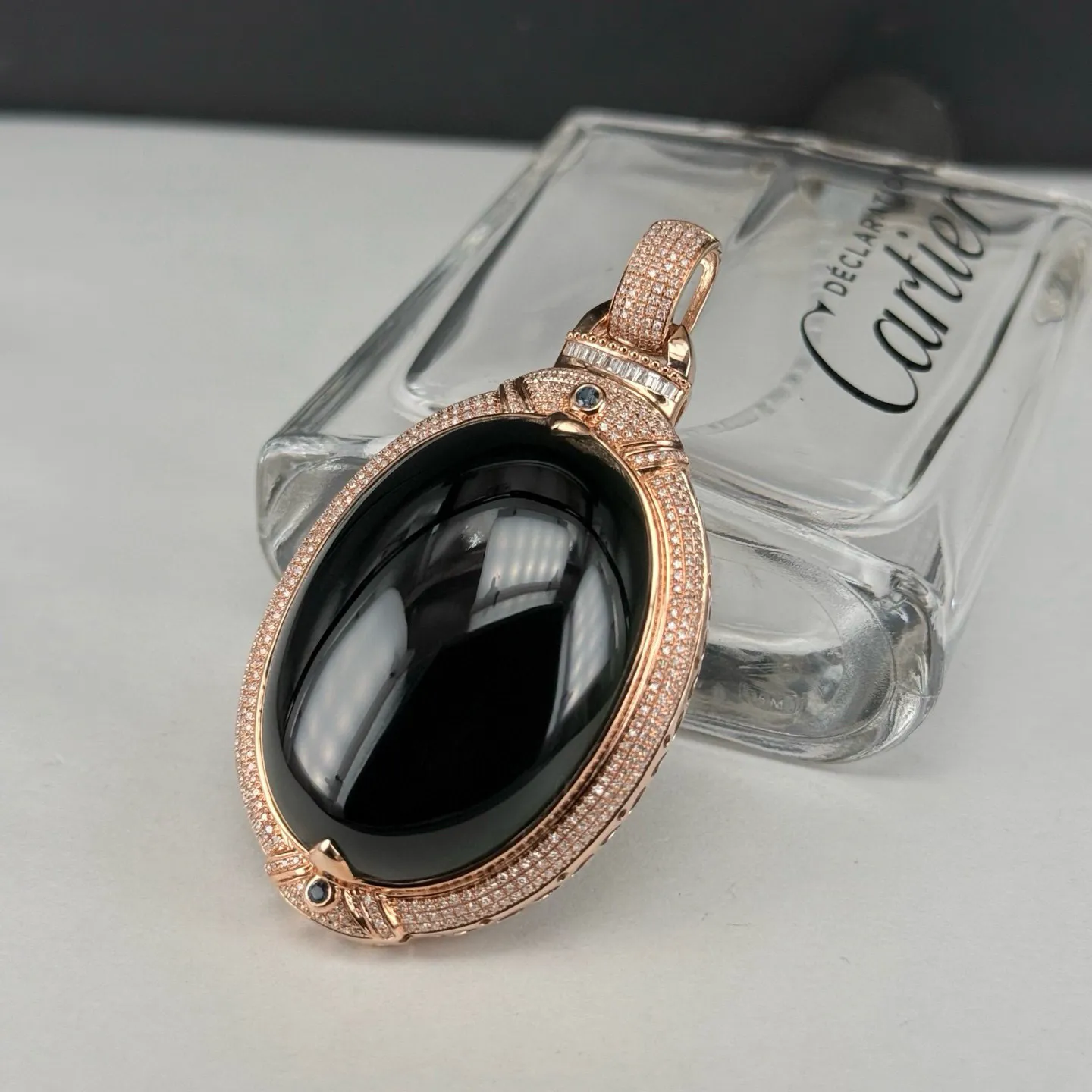 精品豪镶墨翠大蛋面吊坠 种好色正 黑度极好 打灯通透 油性十足 尺寸62.7