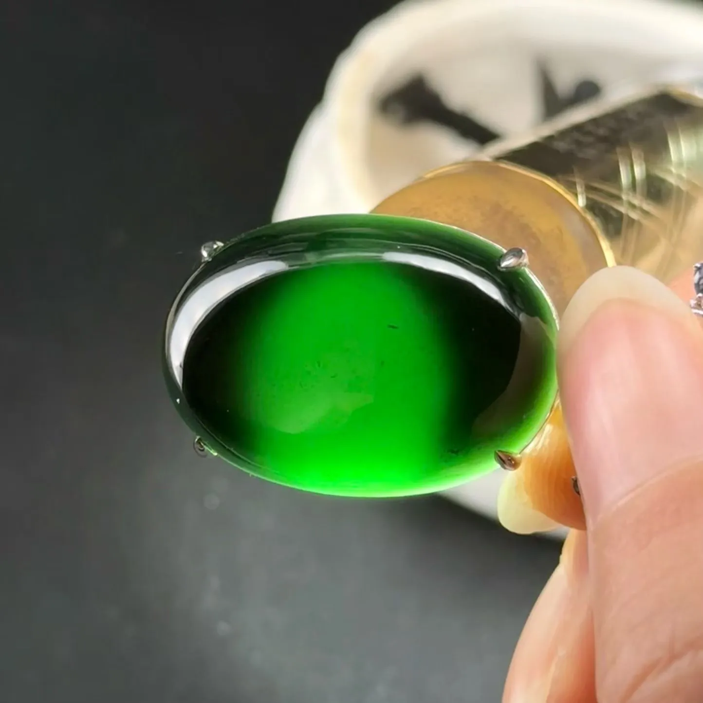 精品墨翠蛋面项链 重金豪镶 打灯通透 油性十足 尺寸28.5