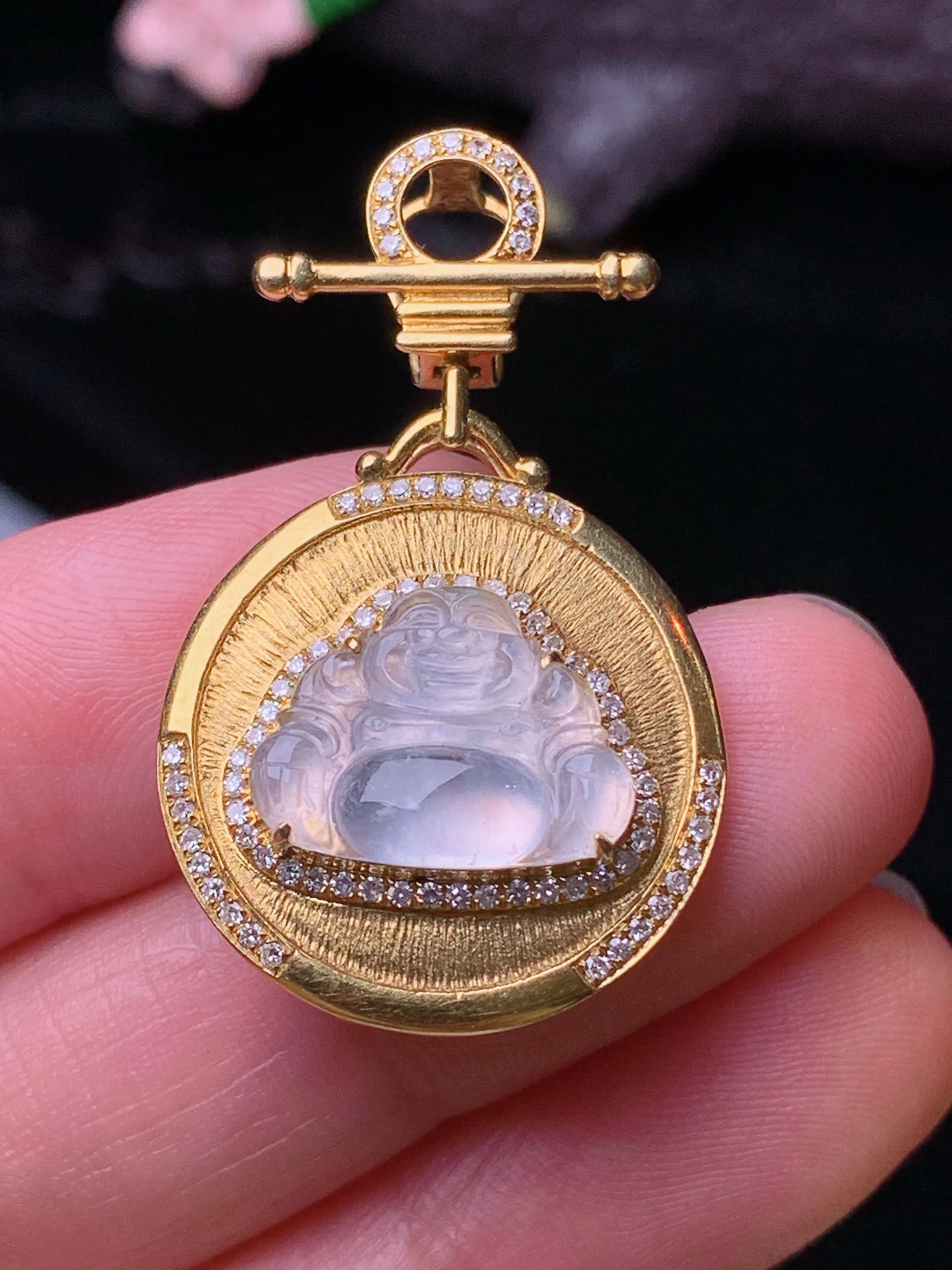 18k金钻镶嵌冰种佛公吊坠 玉质细腻 色泽清新艳丽 整体尺寸33.3*20.6*7.2