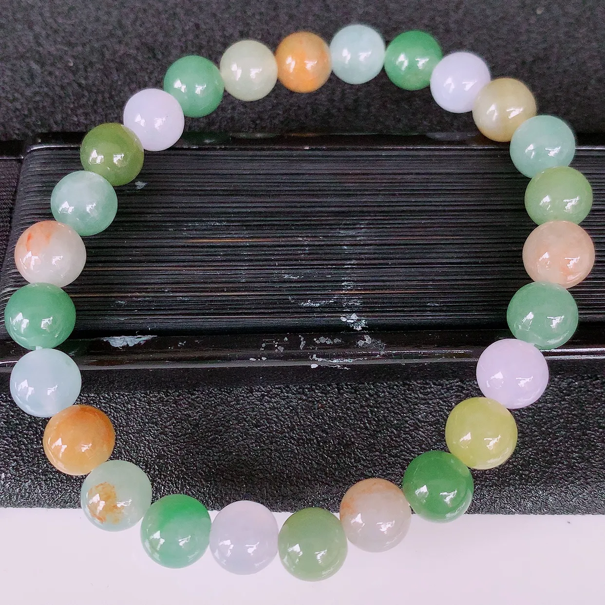 自然光实拍，冰润多宝翡翠手链，多彩翡翠手串，颜色丰富，料子细腻，高档大气，自戴送礼佳品！#46.3取