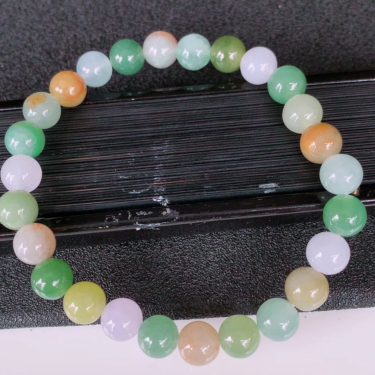 自然光实拍，冰润多宝翡翠手链，多彩翡翠手串，颜色丰富，料子细腻，高档大气，自戴送礼佳品！#46.3取