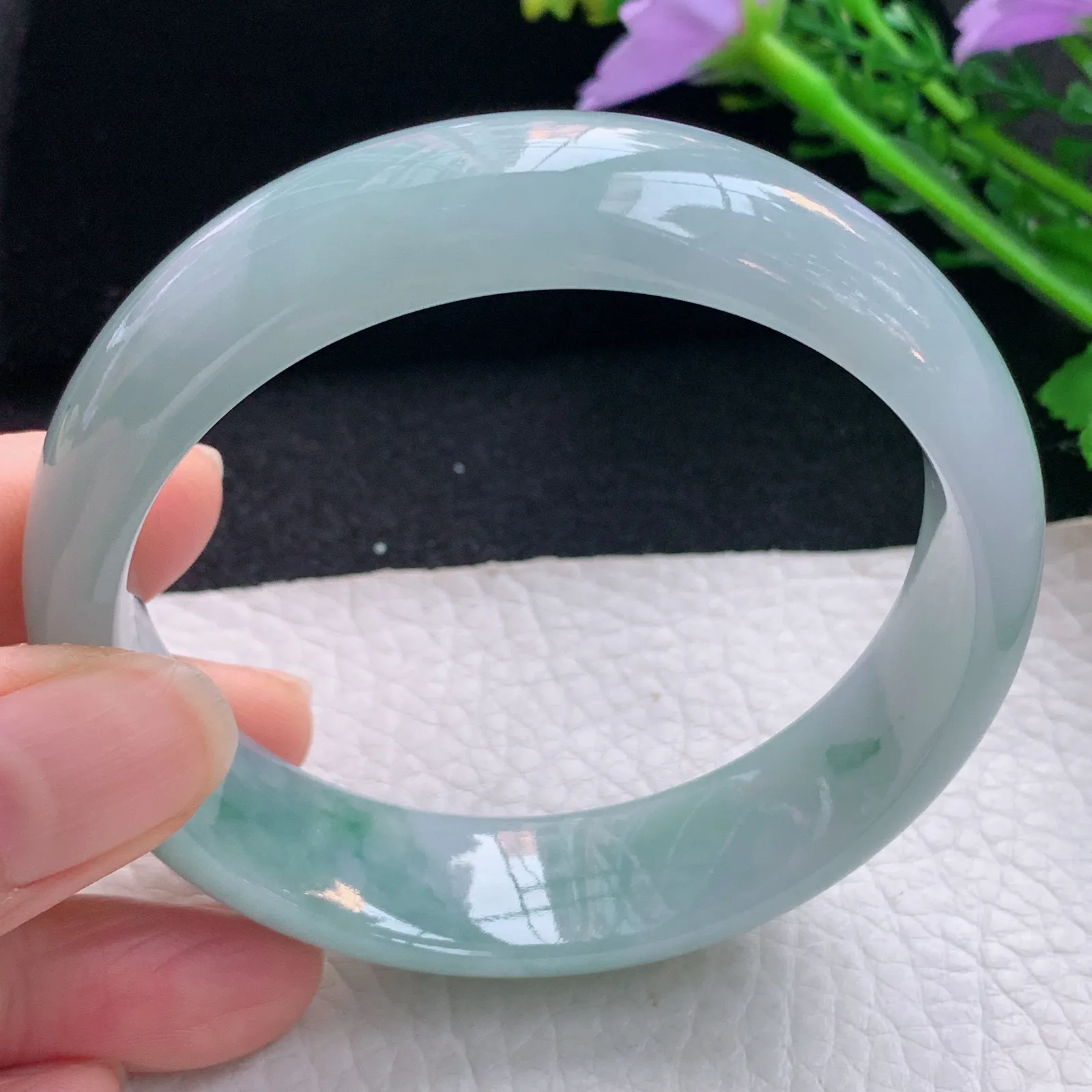 js自然光59*16*7.5轮胎镯 翡翠a货玉手镯飘花宽边水润珠宝玉手环