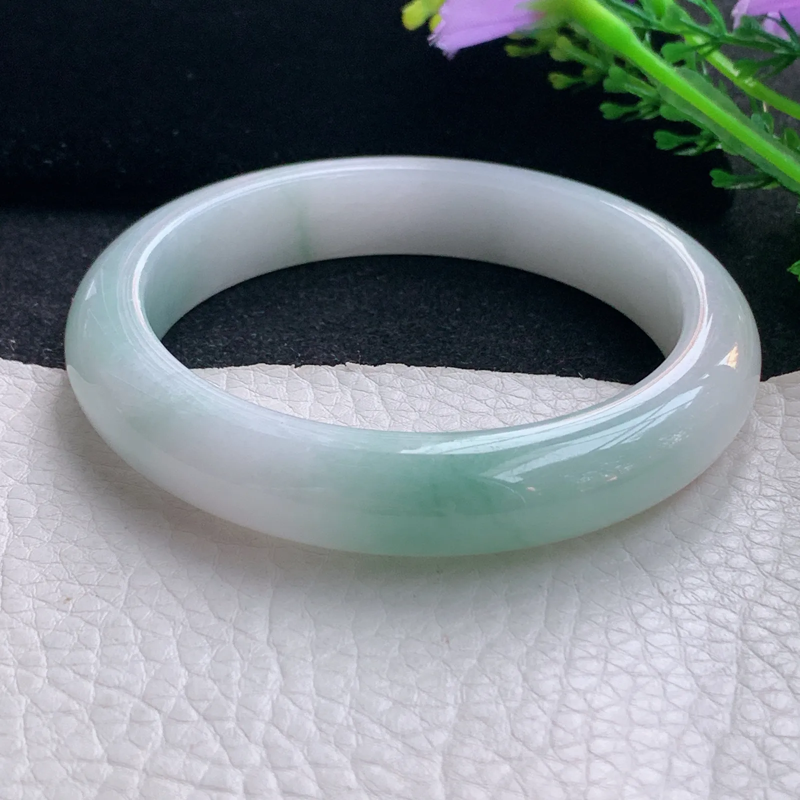 yh大圈口60*12.5*8.8平安镯 翡翠a货玉手镯飘蓝花宽边珠宝玉手环