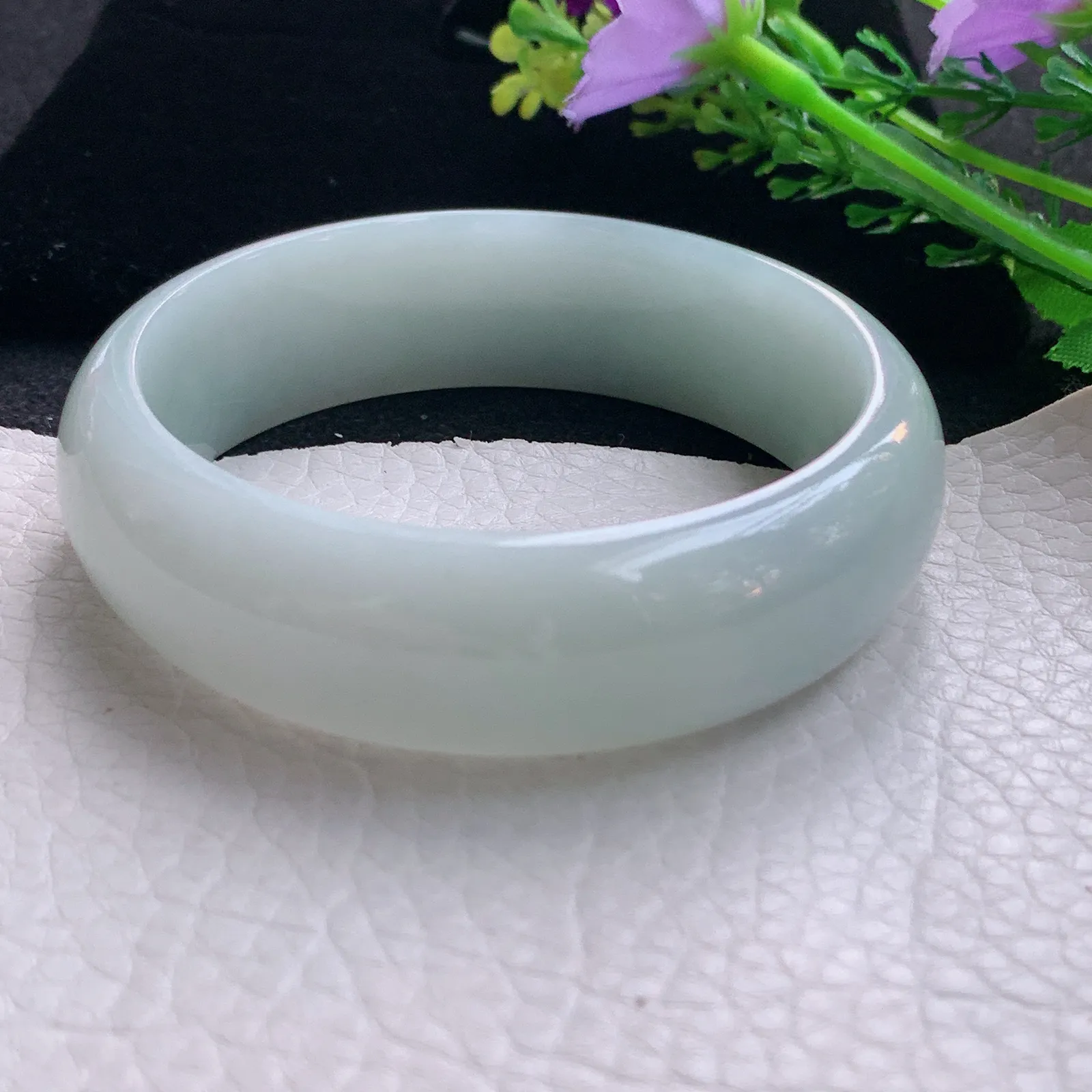 js自然光59.8*18.7*8平安镯 翡翠a货玉手镯白月光宽边珠宝玉手环