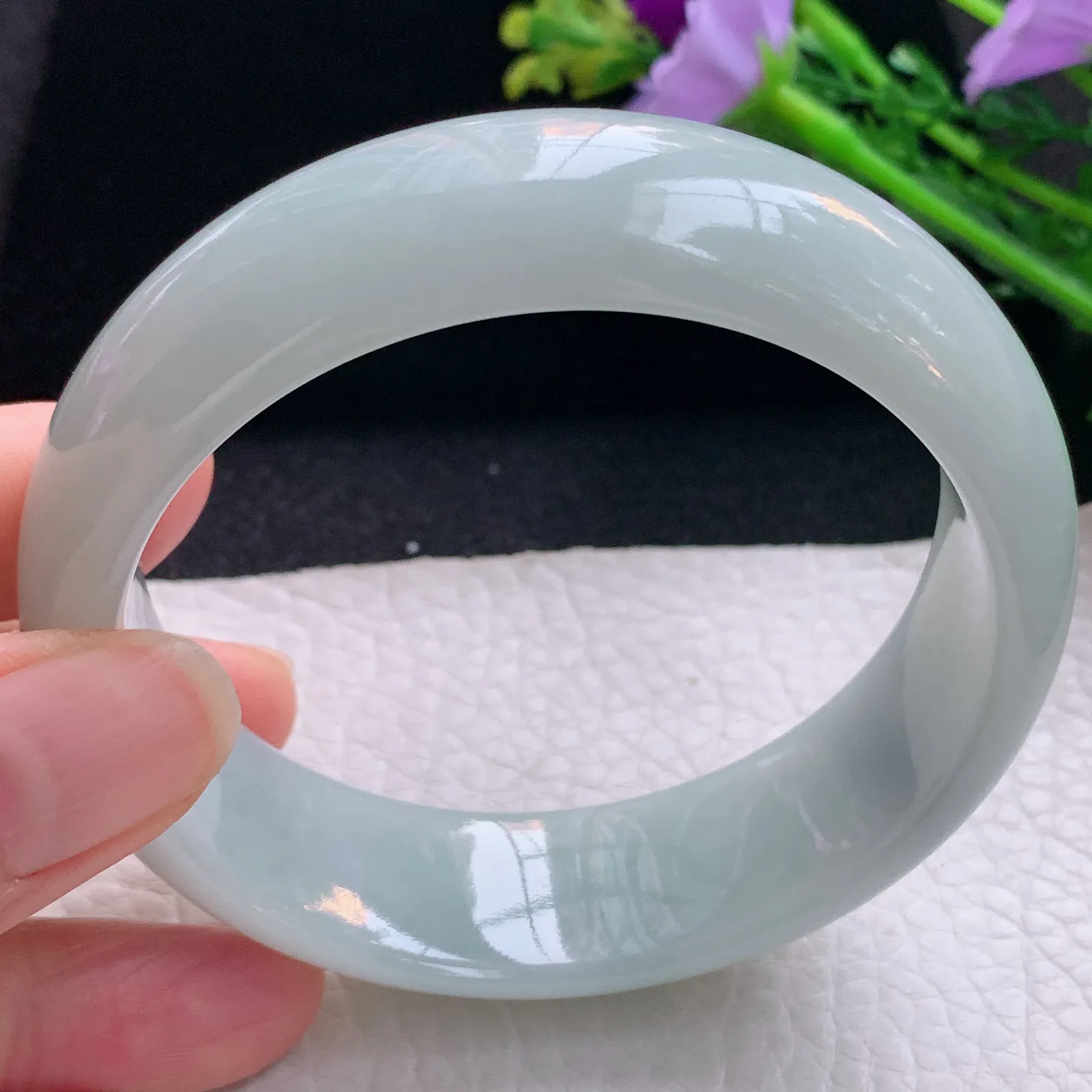 js自然光59.8*18.7*8平安镯 翡翠a货玉手镯白月光宽边珠宝玉手环