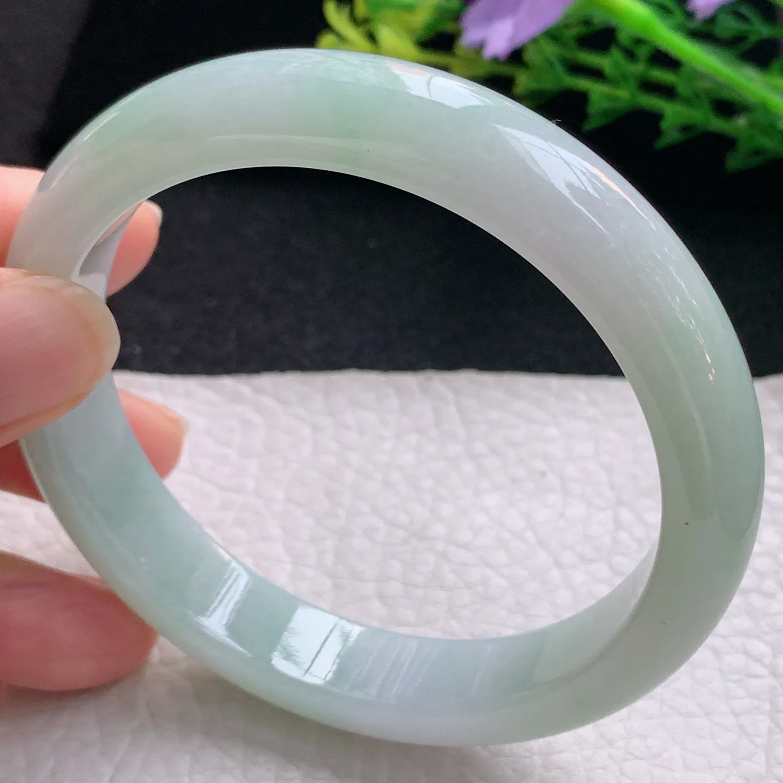 xx大圈口61*12.2*8平安镯 翡翠a货玉手镯清新淡雅宽边珠宝玉手环