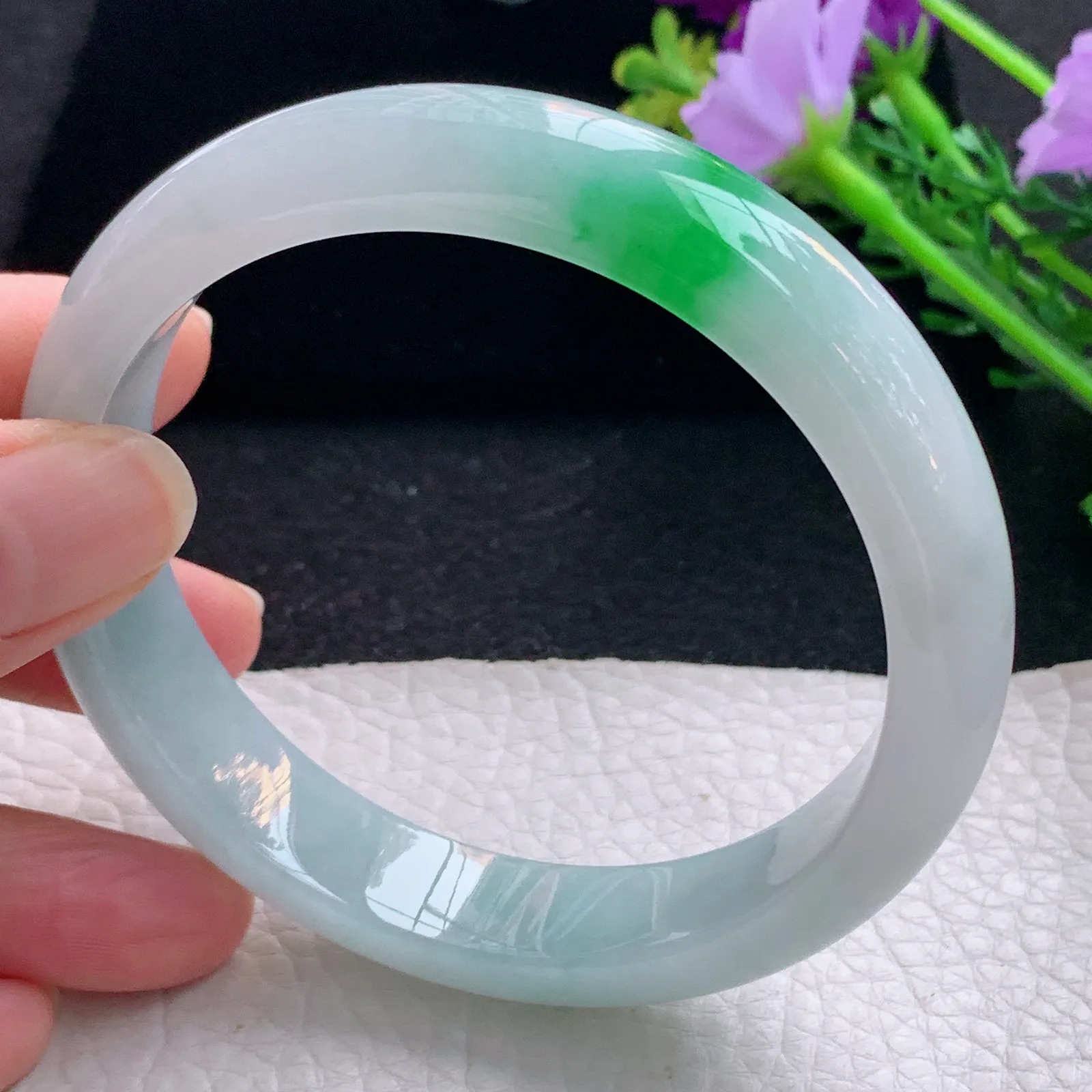 yh大圈口63*13.5*8平安镯 翡翠a货玉手镯白底青宽边珠宝玉手环