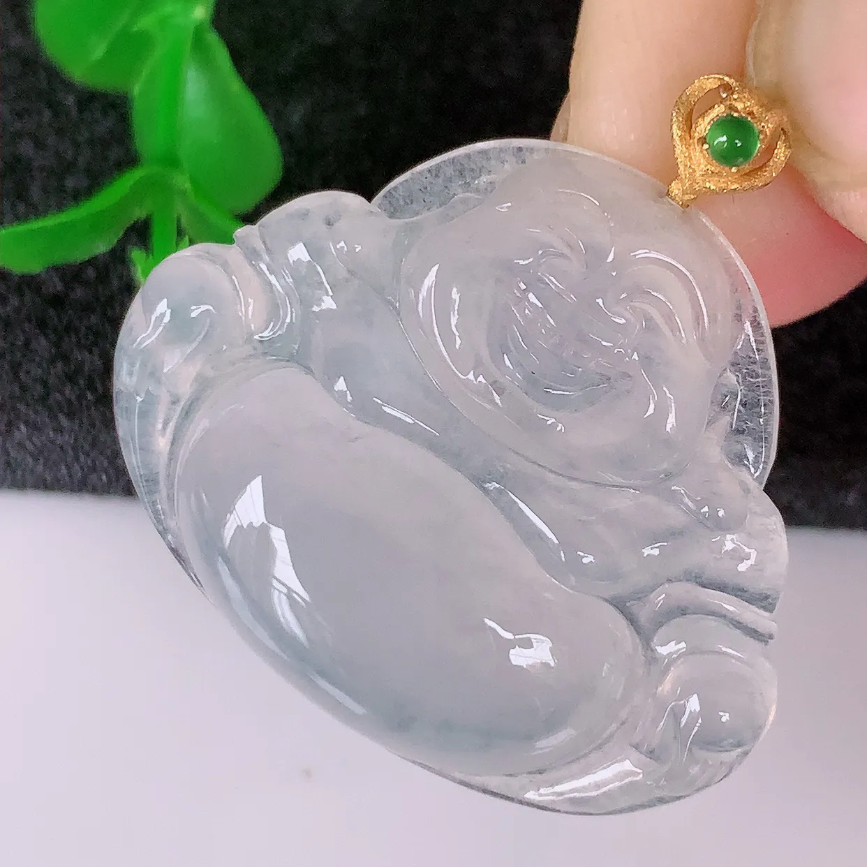 18K金镶嵌冰种翡翠佛公吊坠，玉笑佛，饱满，开脸喜庆，配戴优雅迷人！#41.3整体28裸石28.5*23.5*5.5