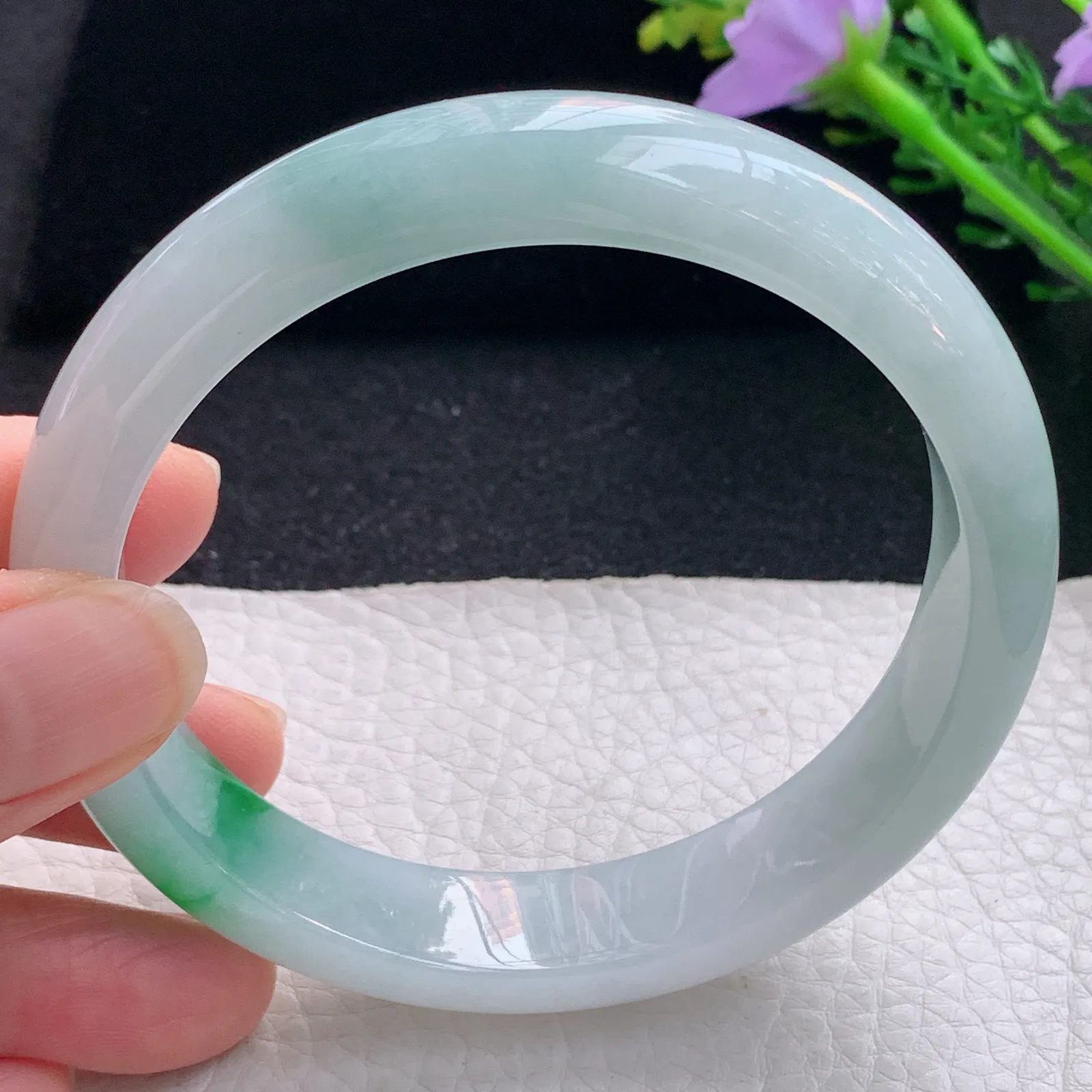 yh大圈口63*13.5*8平安镯 翡翠a货玉手镯白底青宽边珠宝玉手环