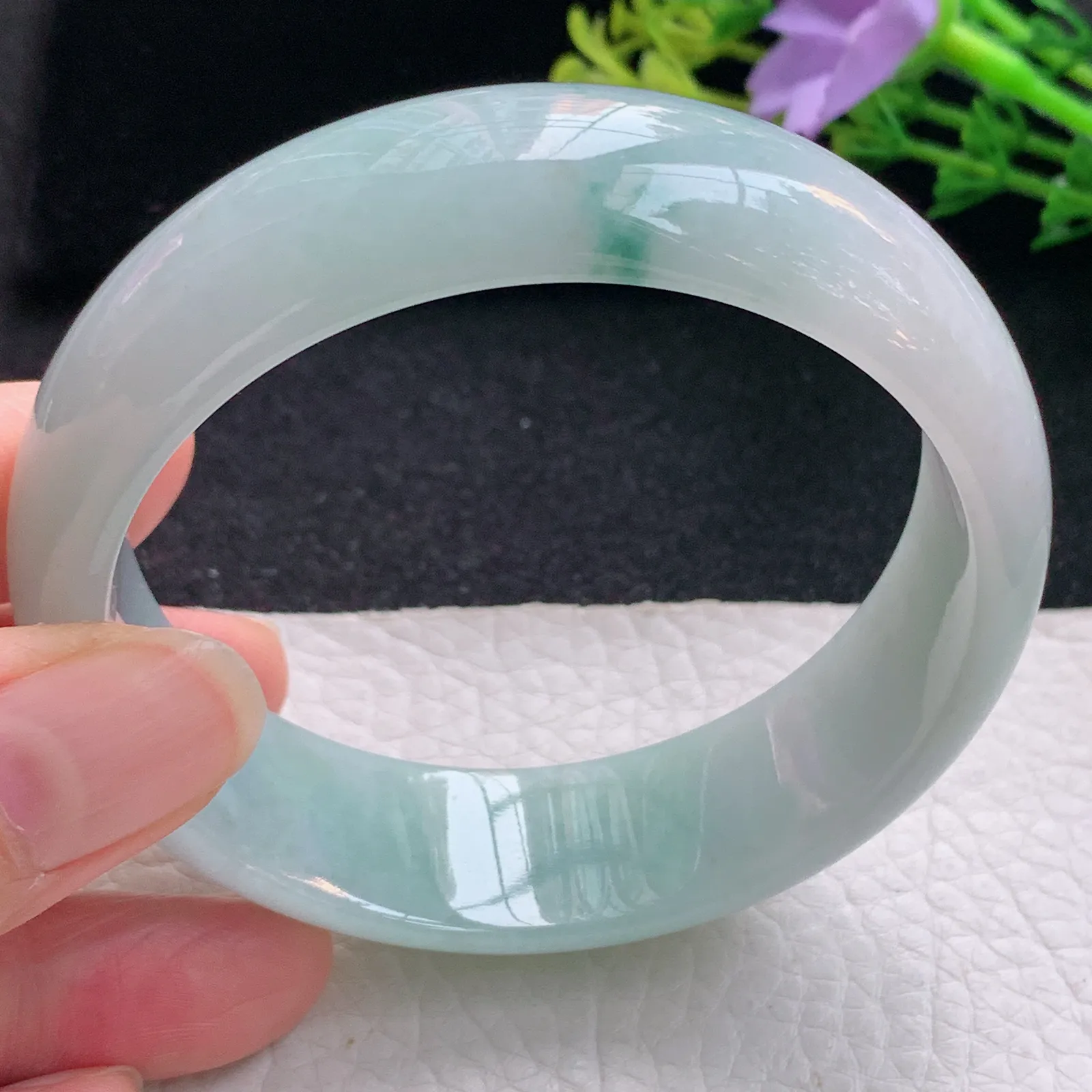 nr自然光59*18*7.2轮胎镯 翡翠a货玉手镯飘花大气宽边珠宝玉手环