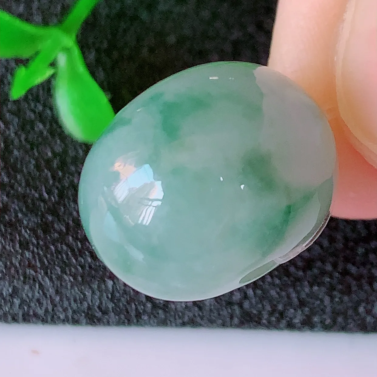 自然光实拍，冰飘花翡翠路路通吊坠，路路畅通，种老水足，雕工精湛 ，寓意美好，佩戴时尚出众！#49.5