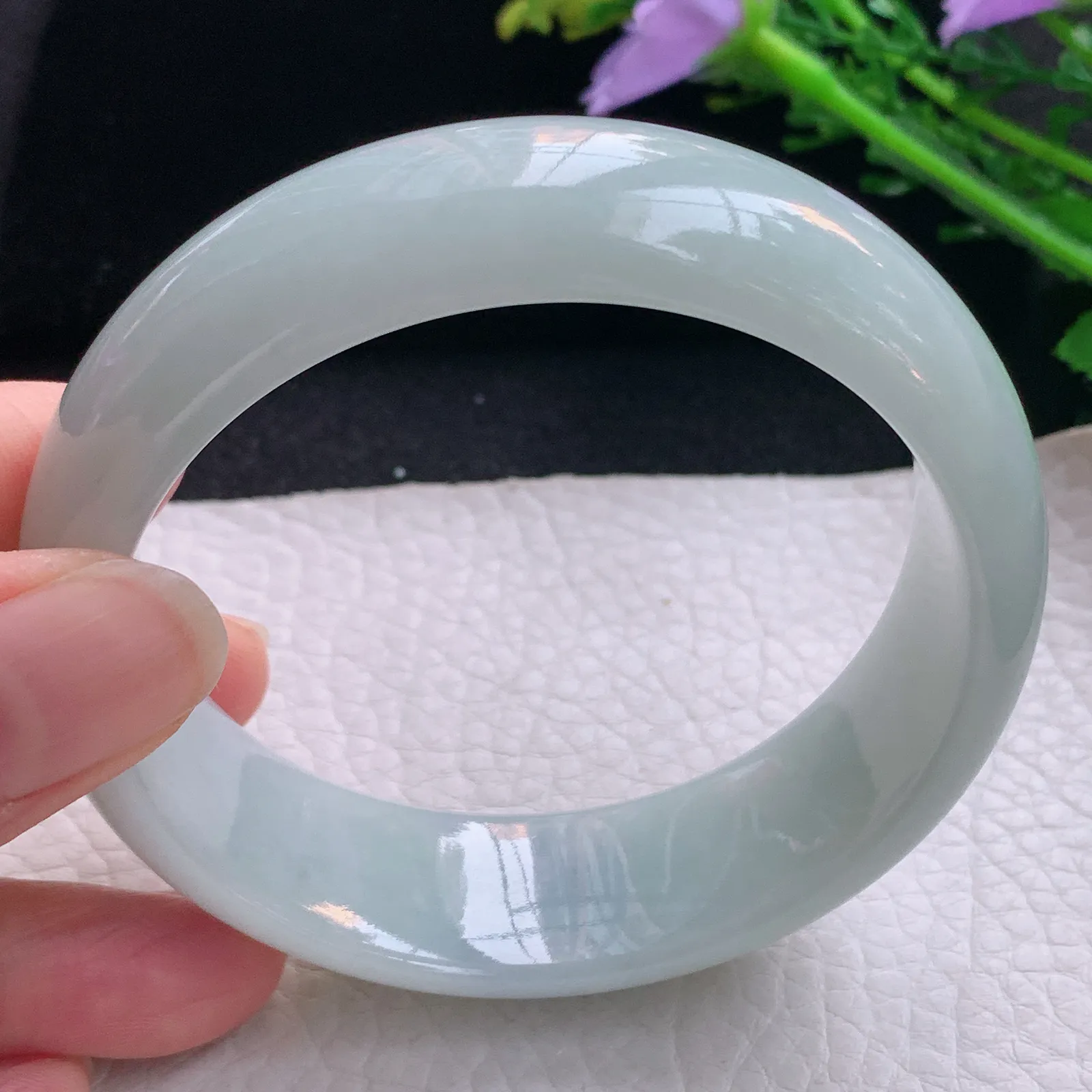 js自然光59.8*18.7*8平安镯 翡翠a货玉手镯白月光宽边珠宝玉手环