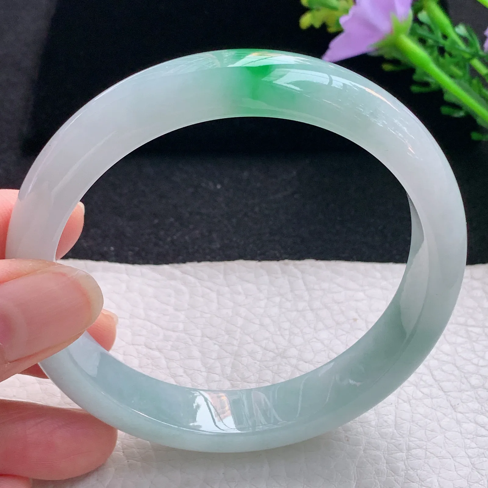 yh大圈口63*13.5*8平安镯 翡翠a货玉手镯白底青宽边珠宝玉手环