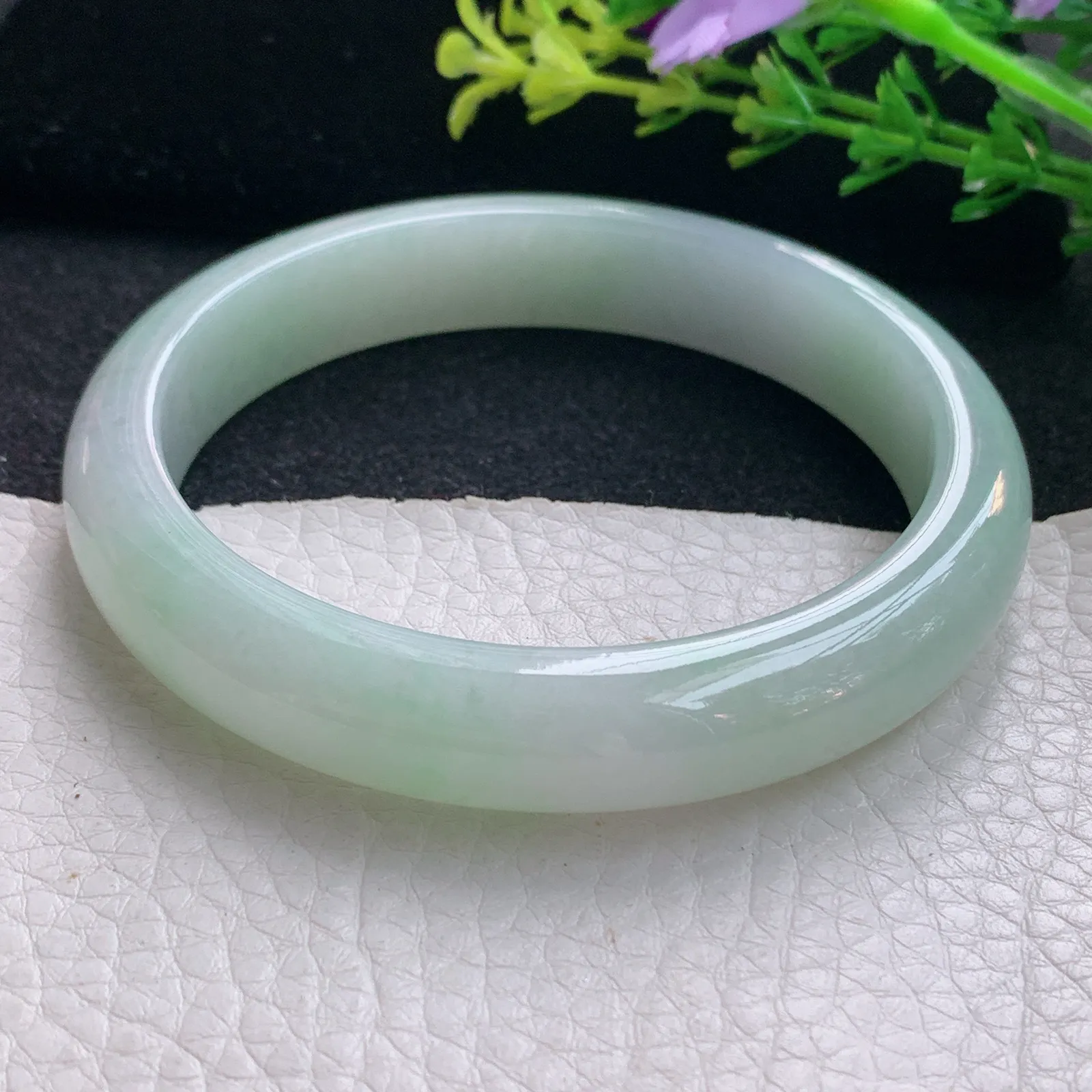 xx大圈口61*12.2*8平安镯 翡翠a货玉手镯清新淡雅宽边珠宝玉手环