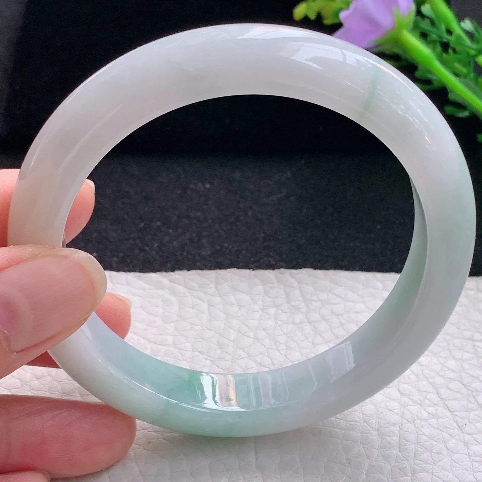 yh大圈口60*12.5*8.8平安镯 翡翠a货玉手镯飘蓝花宽边珠宝玉手环