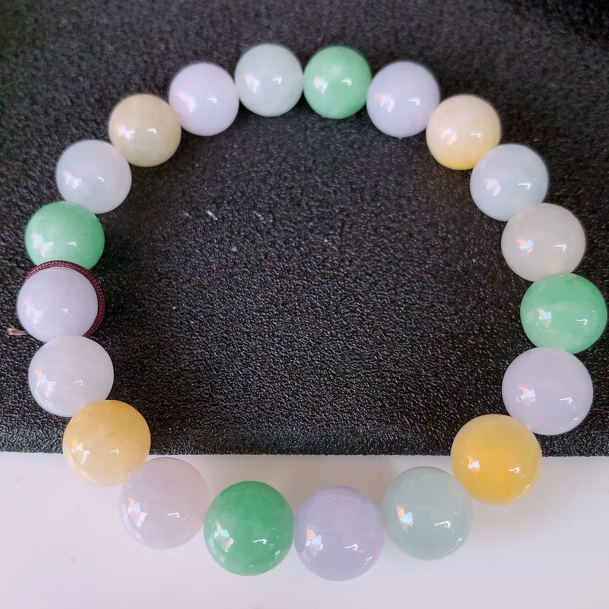 自然光实拍，冰润多宝翡翠手链，多彩翡翠手串，颜色丰富，料子细腻，高档大气，自戴送礼佳品！#46.5取一尺寸9.8mm