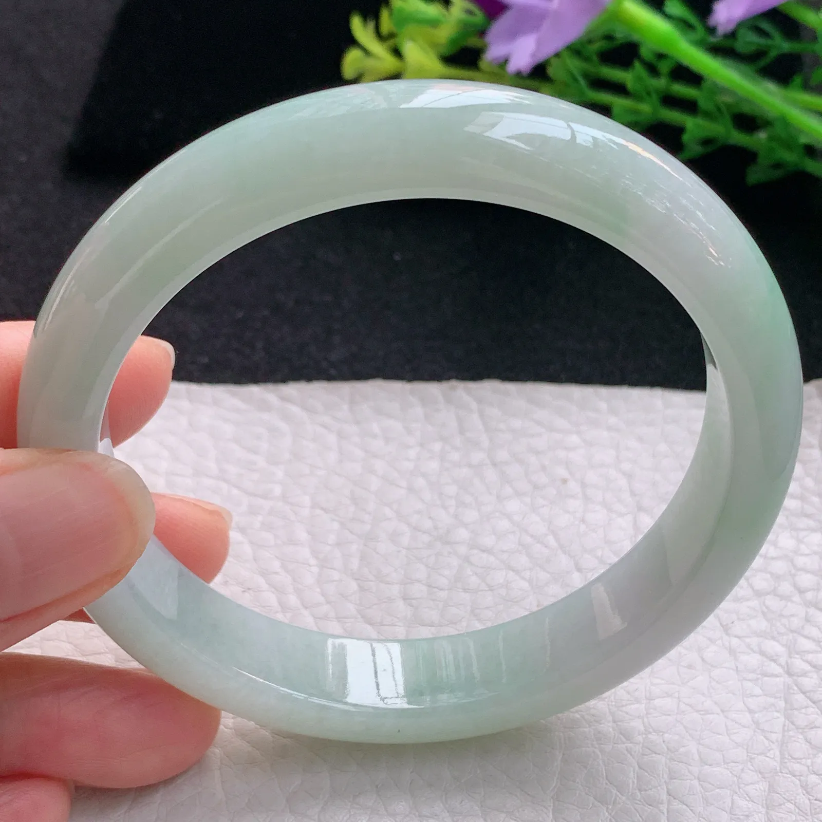 xx大圈口61*12.2*8平安镯 翡翠a货玉手镯清新淡雅宽边珠宝玉手环