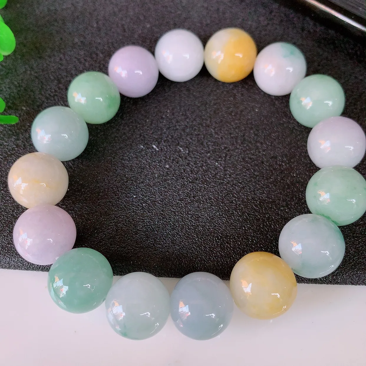 自然光实拍，冰润多宝翡翠手链，多彩翡翠手串，颜色丰富，料子细腻，高档大气，自戴送礼佳品！#46.5取