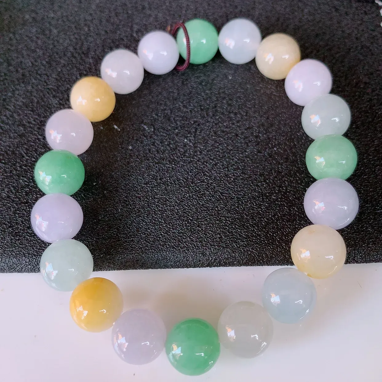 自然光实拍，冰润多宝翡翠手链，多彩翡翠手串，颜色丰富，料子细腻，高档大气，自戴送礼佳品！#46.5取一尺寸9.8mm