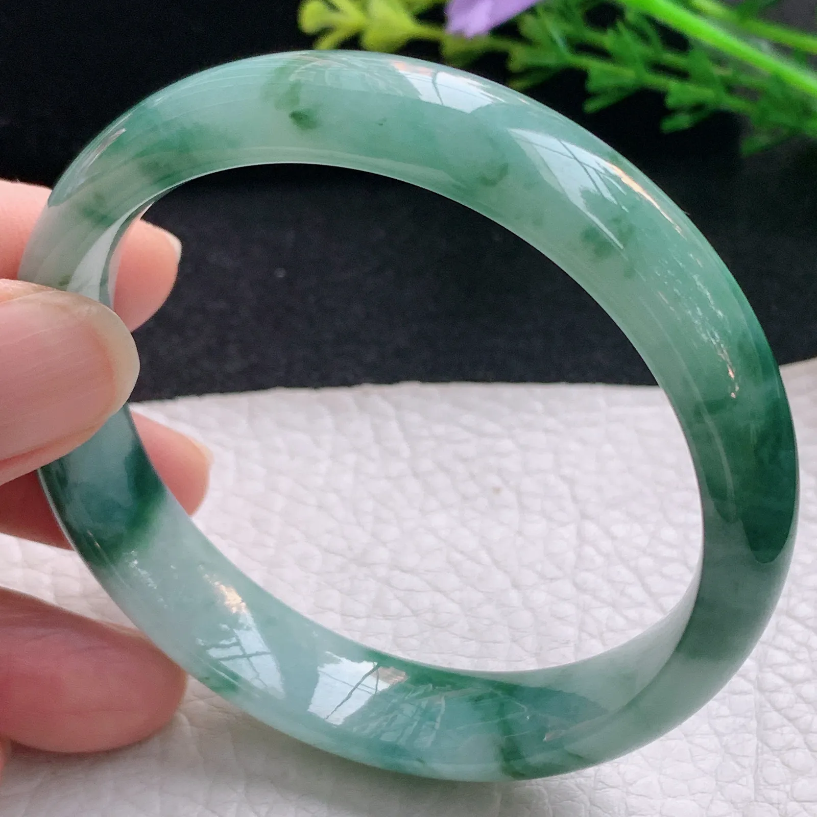 nr自然光57*13.3*7平安镯 翡翠a货玉手镯飘蓝花宽边珠宝玉手环