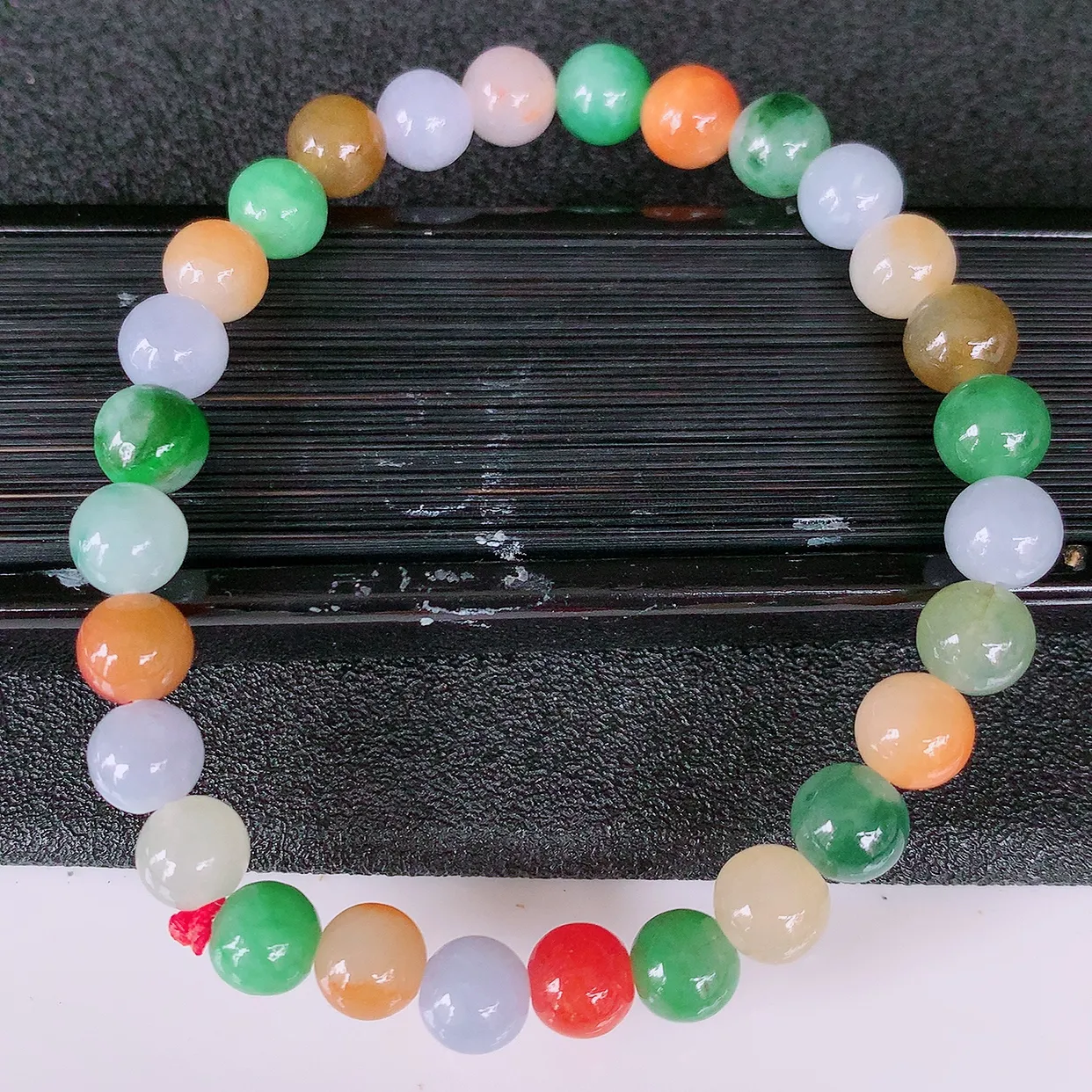 自然光实拍，冰润多宝翡翠手链，多彩翡翠手串，颜色丰富，料子细腻，高档大气，自戴送礼佳品！#46.3取一尺寸6.8mm