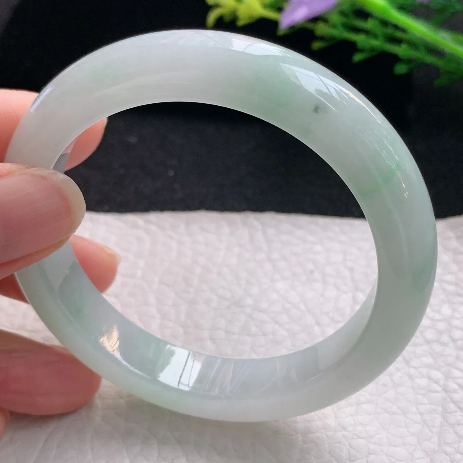 r自然光55*11.5*8.5镯 翡翠a货玉手镯冰飘绿花宽边珠宝玉手环