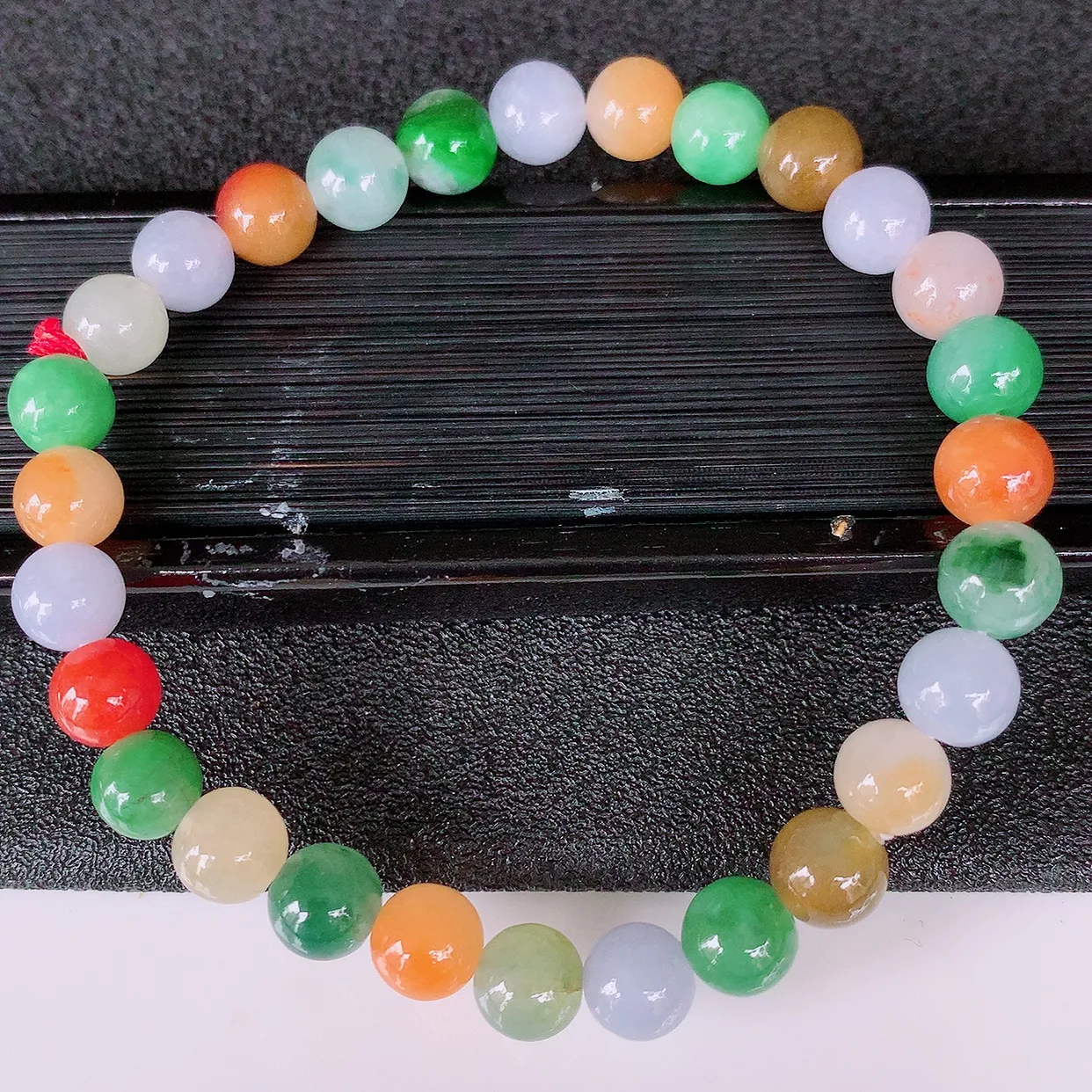 自然光实拍，冰润多宝翡翠手链，多彩翡翠手串，颜色丰富，料子细腻，高档大气，自戴送礼佳品！#46.3取一尺寸6.8mm