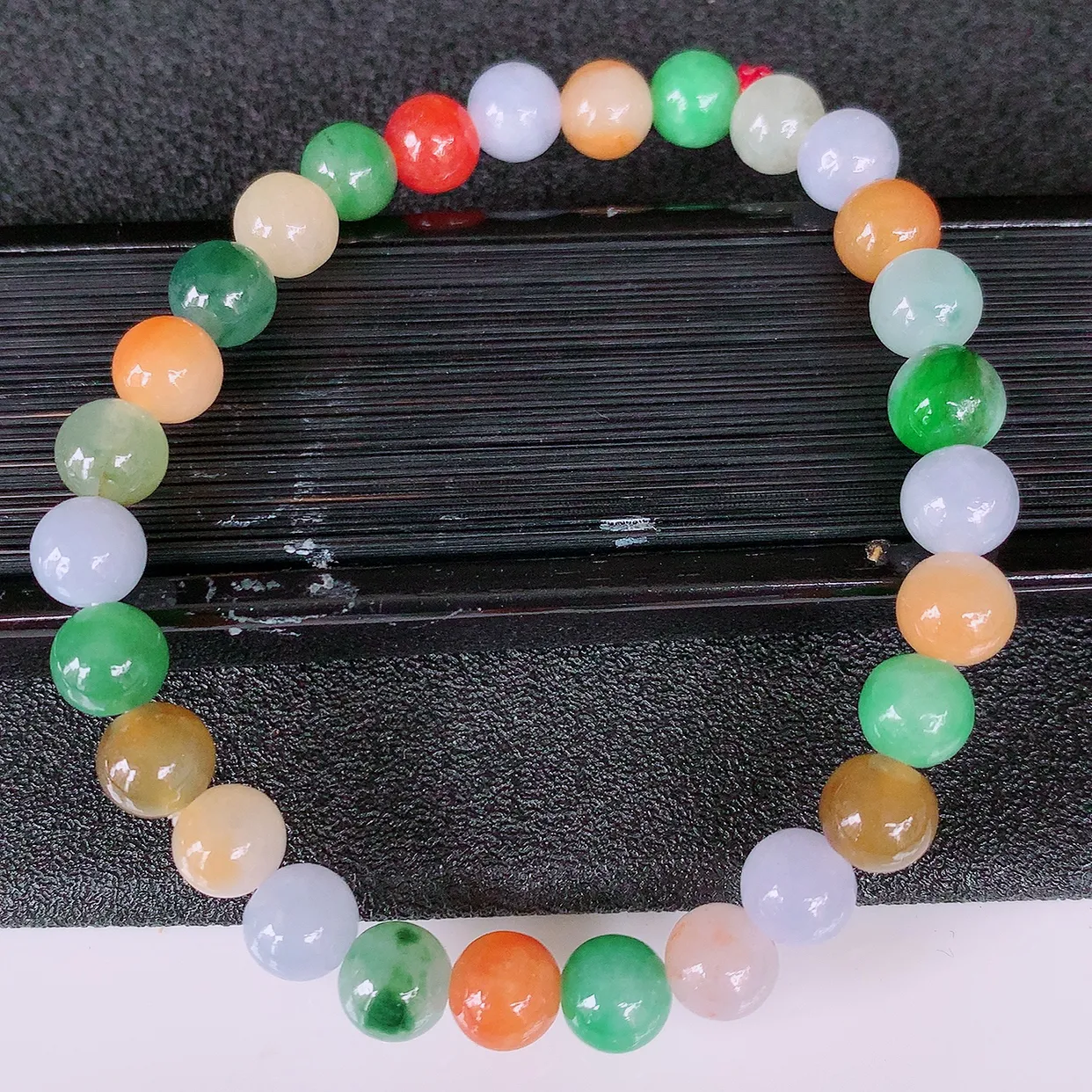 自然光实拍，冰润多宝翡翠手链，多彩翡翠手串，颜色丰富，料子细腻，高档大气，自戴送礼佳品！#46.3取一尺寸6.8mm