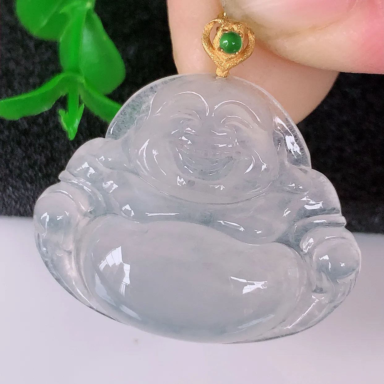 18K金镶嵌冰种翡翠佛公吊坠，玉笑佛，饱满，开脸喜庆，配戴优雅迷人！#41.3整体28裸石28.5*23.5*5.5