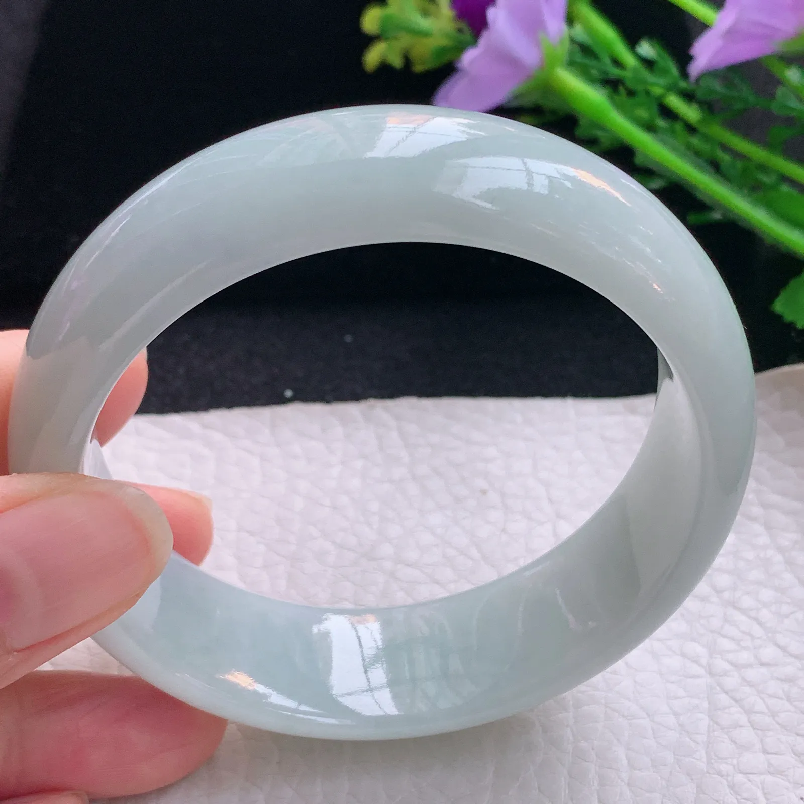 js自然光59.8*18.7*8平安镯 翡翠a货玉手镯白月光宽边珠宝玉手环