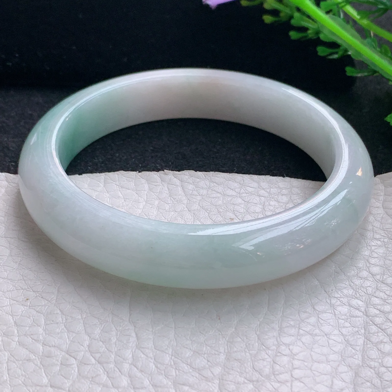 yh大圈口60*12.5*8.8平安镯 翡翠a货玉手镯飘蓝花宽边珠宝玉手环