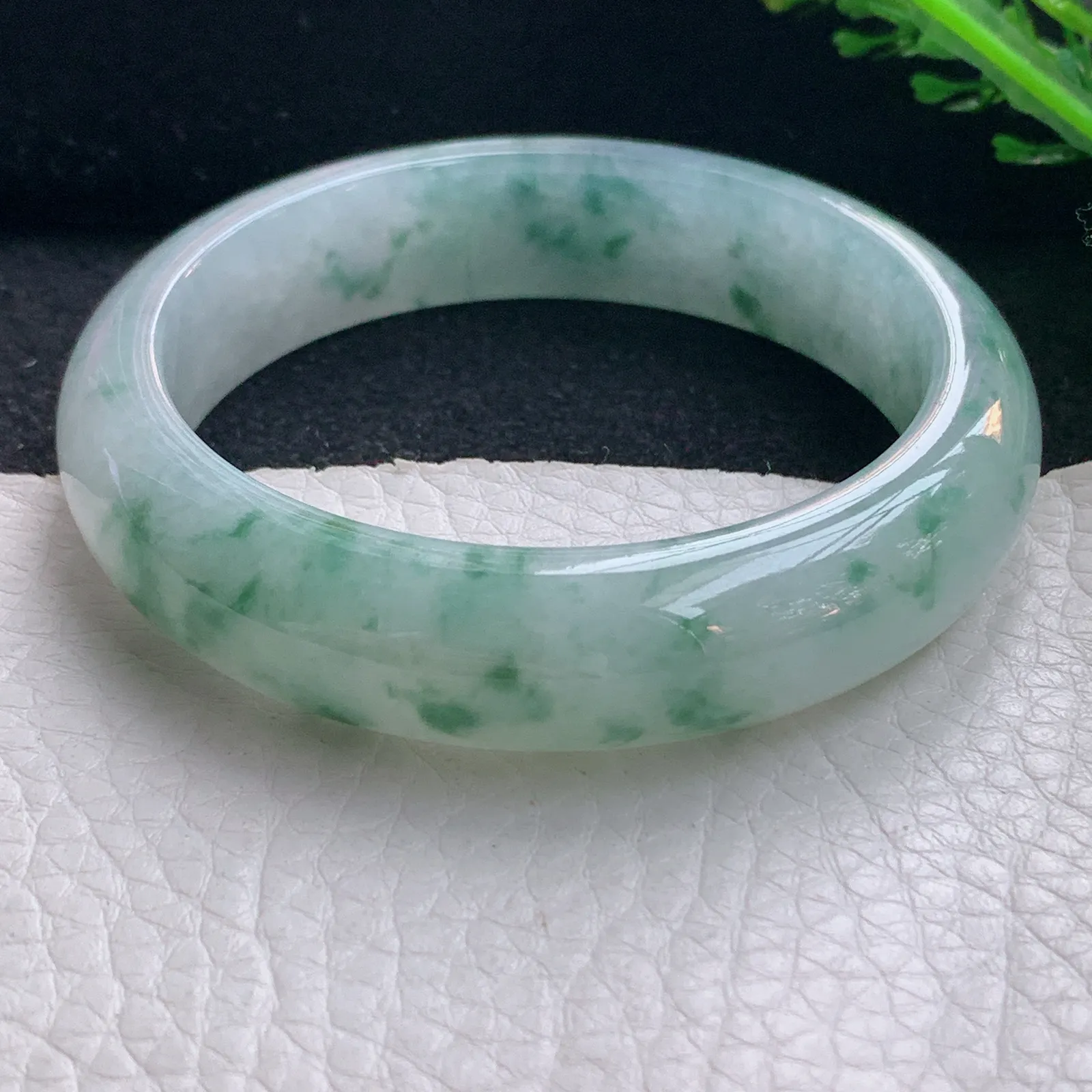 js自然光54*13.8*8.2平安镯 翡翠a货玉手镯冰飘花宽边珠宝玉手环